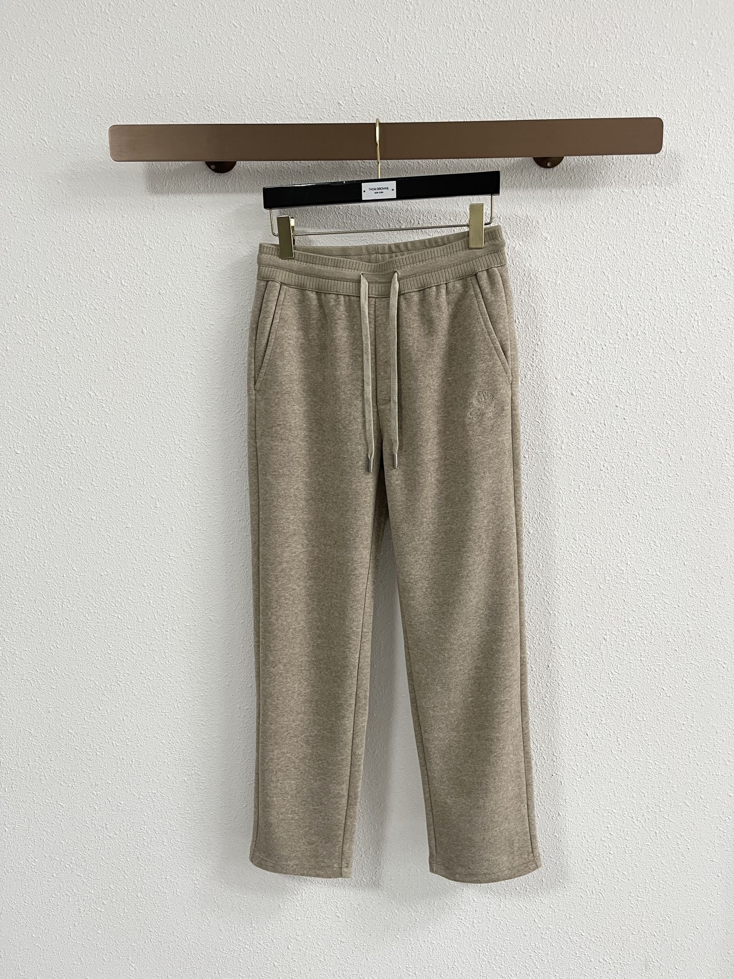 lp🆕 秋冬 ，保暖有型高密度毛巾面混纺松紧腰直脚休闲裤 经典百搭 标志刺绣的点缀，松紧腰抽绳 合体的剪