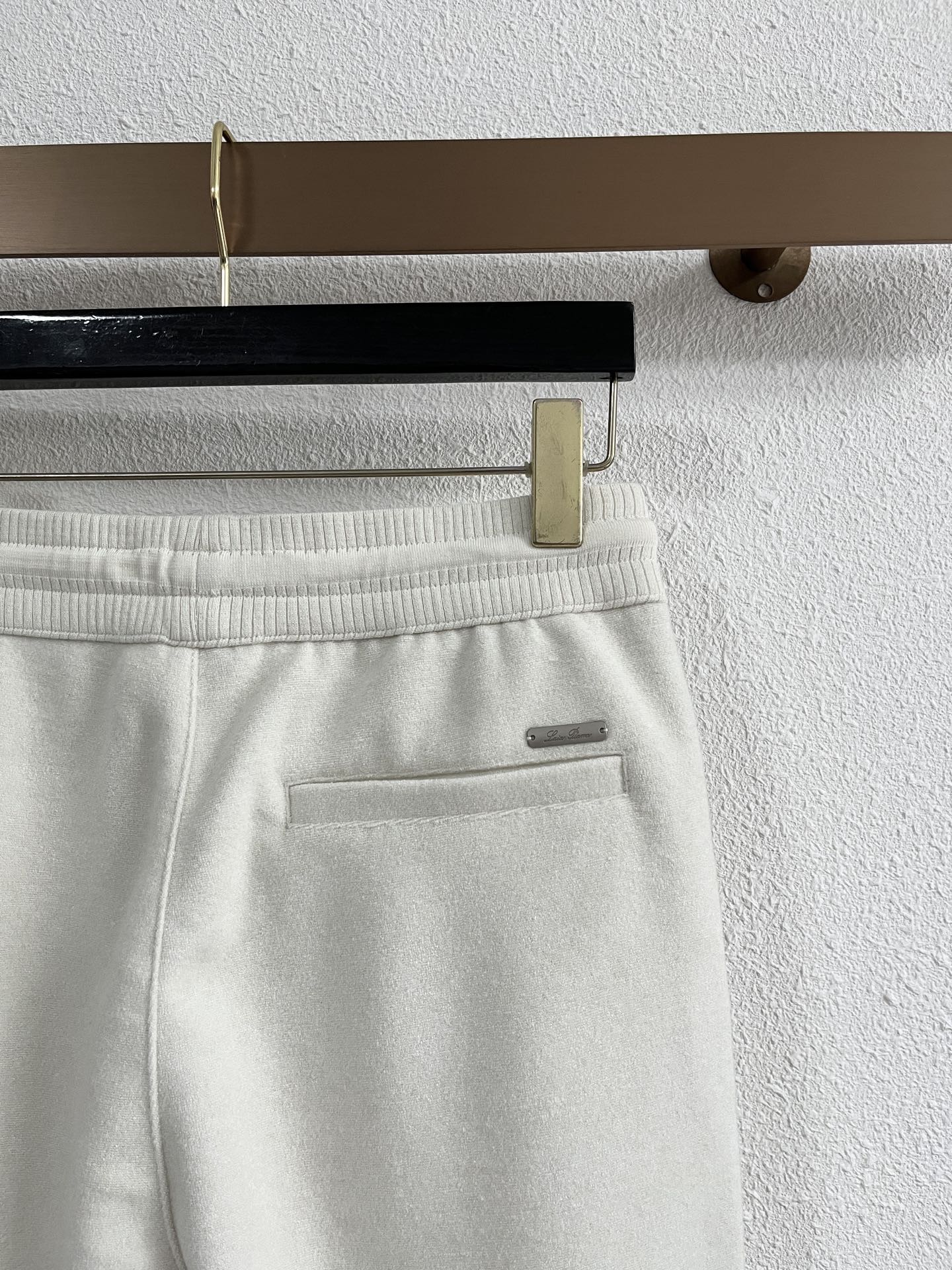 lp🆕 秋冬 ，保暖有型高密度毛巾面混纺松紧腰直脚休闲裤 经典百搭 标志刺绣的点缀，松紧腰抽绳 合体的剪