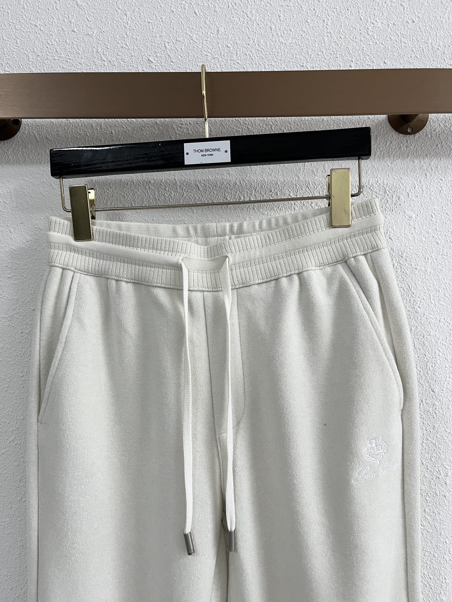 lp🆕 秋冬 ，保暖有型高密度毛巾面混纺松紧腰直脚休闲裤 经典百搭 标志刺绣的点缀，松紧腰抽绳 合体的剪