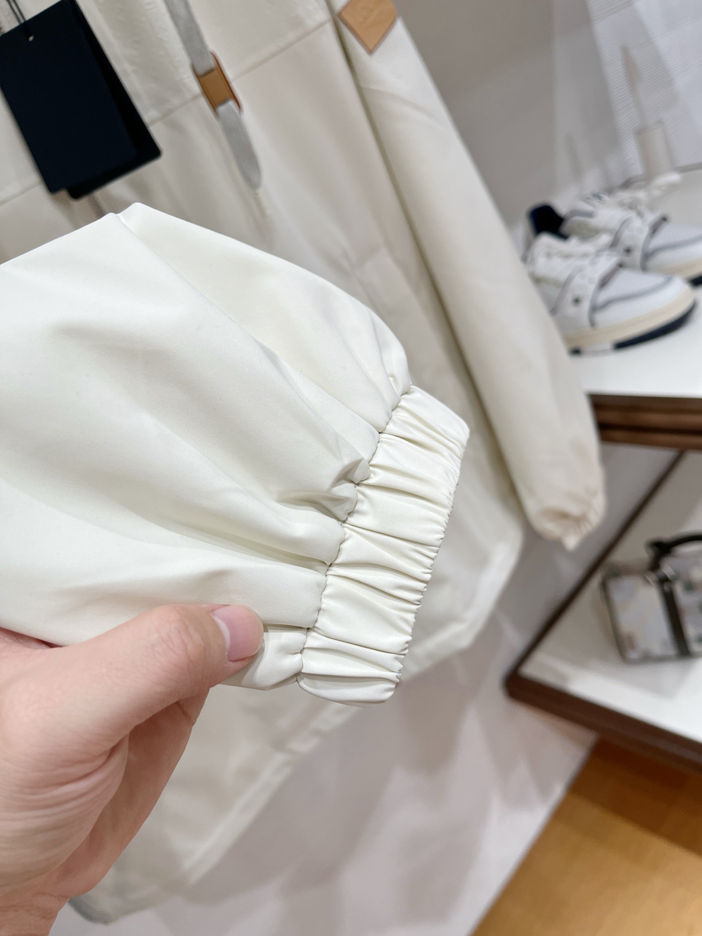 上新。lv官网同款，三标齐全！2025秋冬新款男士夹克外套，时尚休闲高端版本！专柜定制面料 透气舒适度高