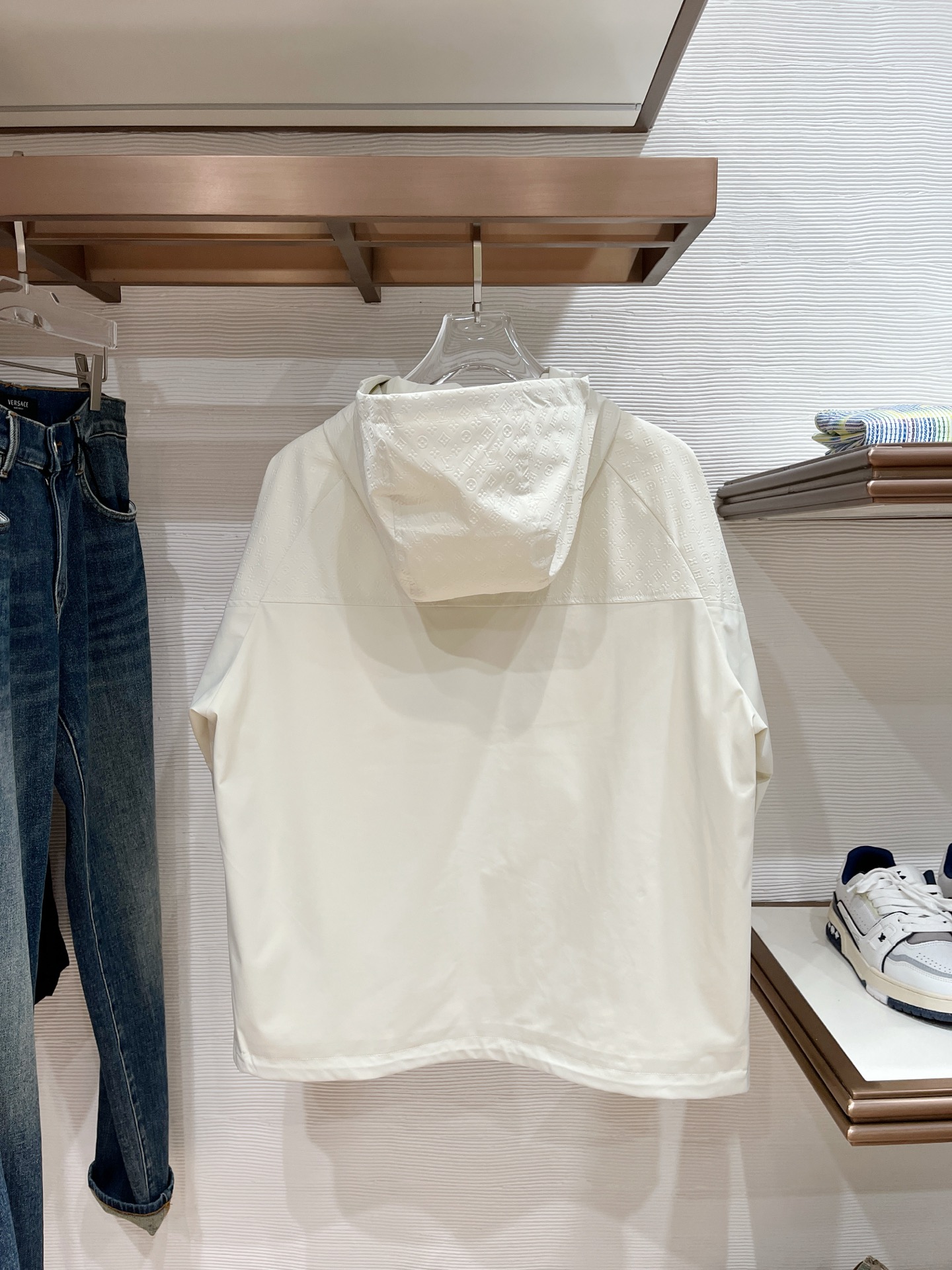 上新。lv官网同款，三标齐全！2025秋冬新款男士夹克外套，时尚休闲高端版本！专柜定制面料 透气舒适度高