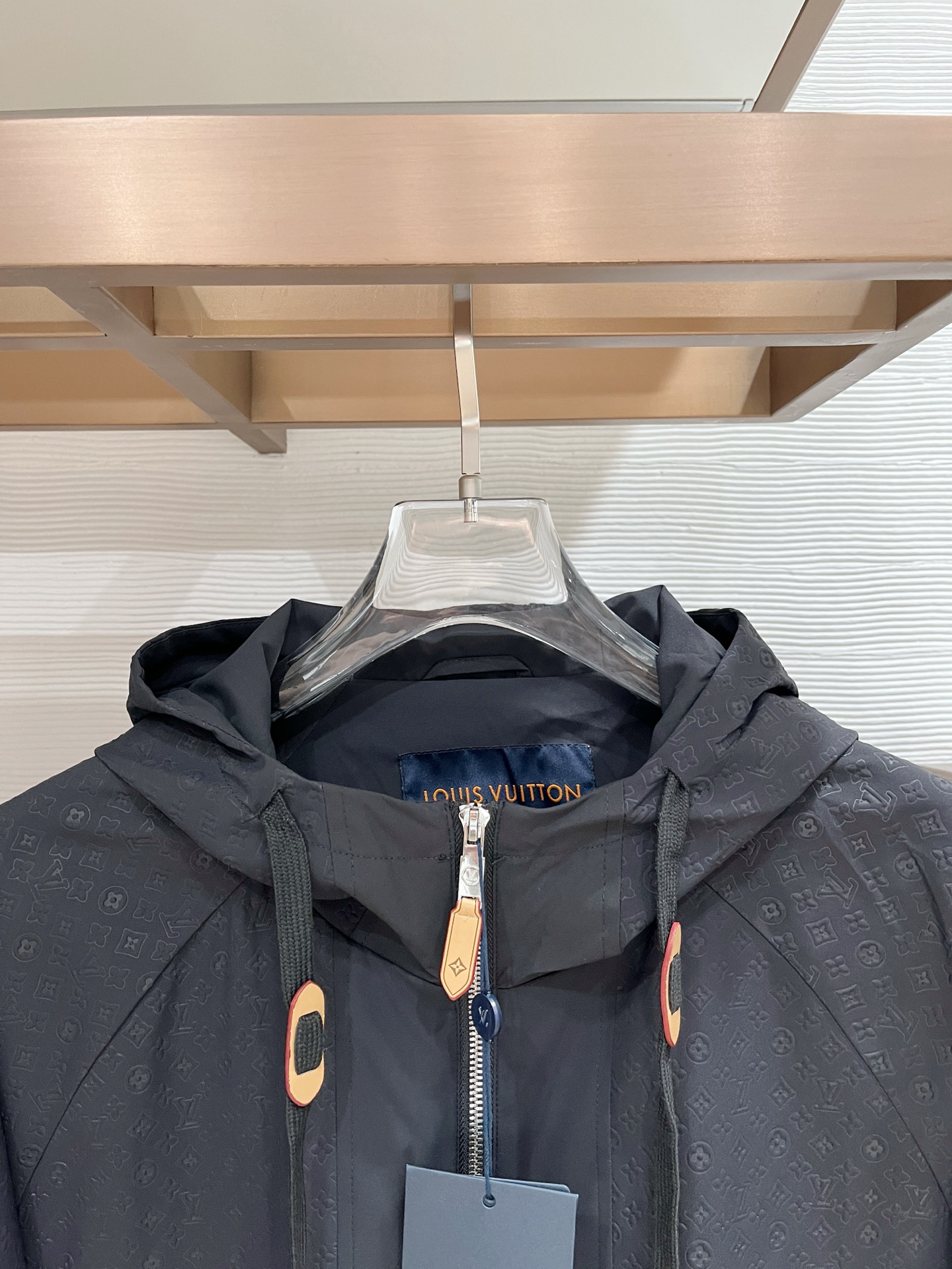 上新。lv官网同款，三标齐全！2025秋冬新款男士夹克外套，时尚休闲高端版本！专柜定制面料 透气舒适度高