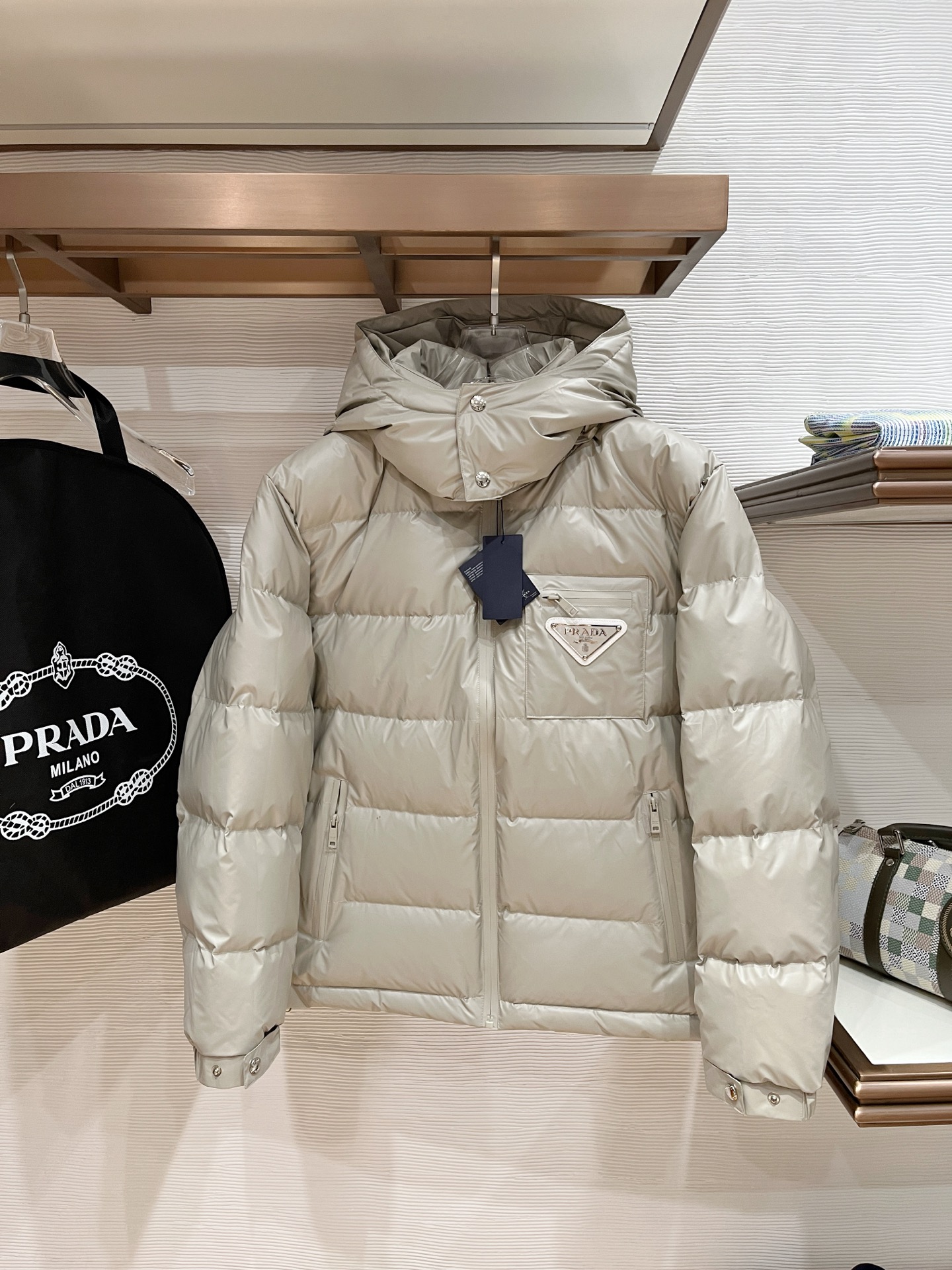 【05333】Prada Classic Triangle Logo Grey Apparel