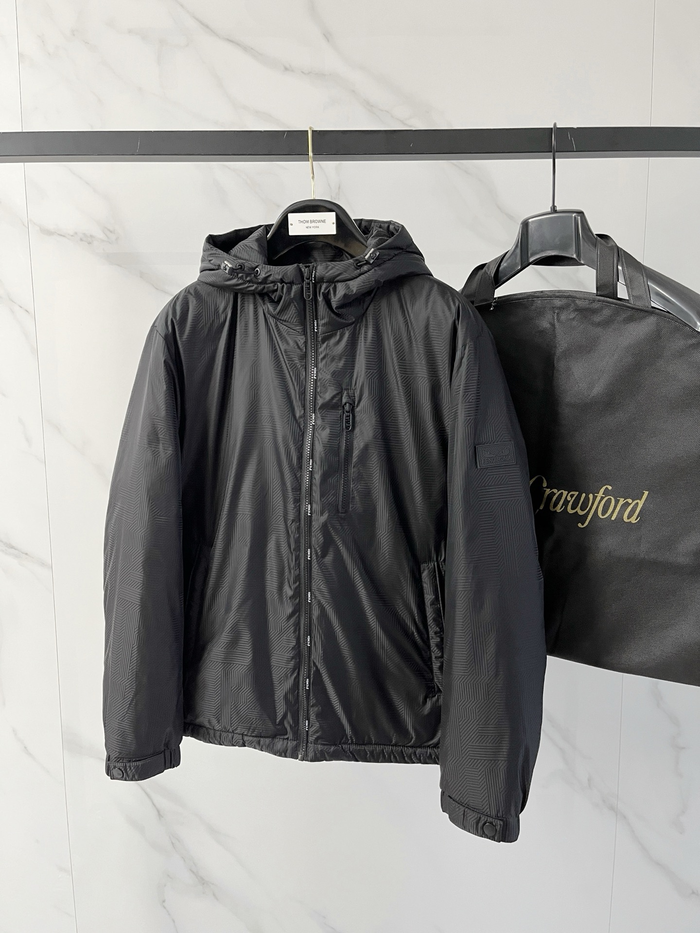 NO:684850,.Fd Hot Style 2025 Autumn and Winter New Original 1:1 Customized Hardware Accessories All Imported Original Customization Welcome to compare at the counter Absolutely high quality Use top-grade 95 white duck down Super soft Filled with fluffy and full feathers Super heavy fabrics with perfect workmanship Pay attention to the fabrics are super comfortable Exclusive model Non-market goods Same size for men and women M ~ XXXL,,19860909.Fd爆款 2025秋冬新款原版1:1订制五金配件全进口原版定制 欢迎专柜对比 绝对的高品质 采用顶级95白鸭绒 超柔软 充羽量蓬松饱满 超级重面料做工杠杠的版型完美 注意面料超舒服 独家款 非市场货 男女同款尺码M ～XXXL,,,Men's clothing