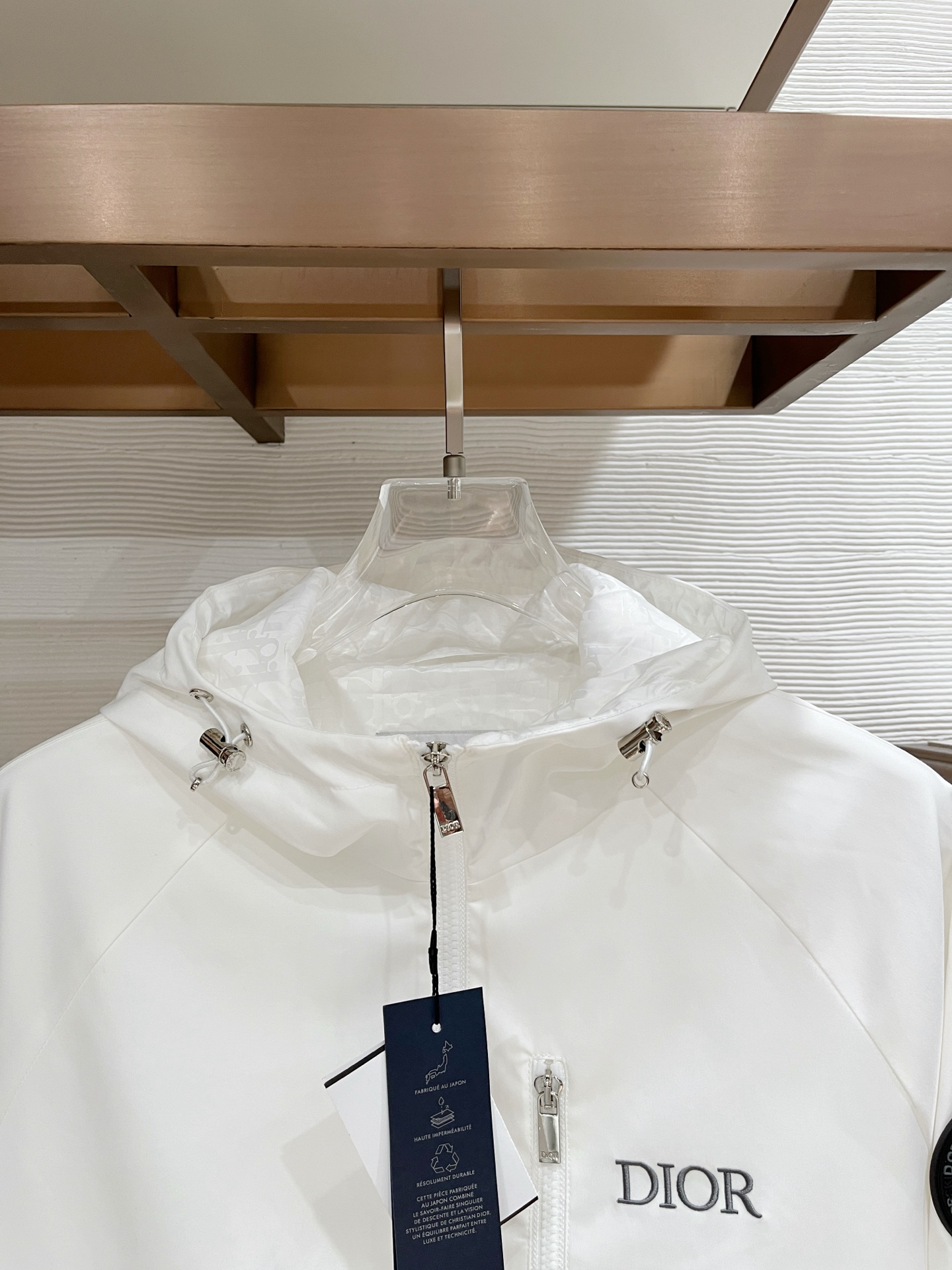 新品。Dio*迪桑特联盟新款夹克外套，秀场新品‼品相非常完美，舒适保暖，三标齐全色泽饱满诱人，非常出彩的