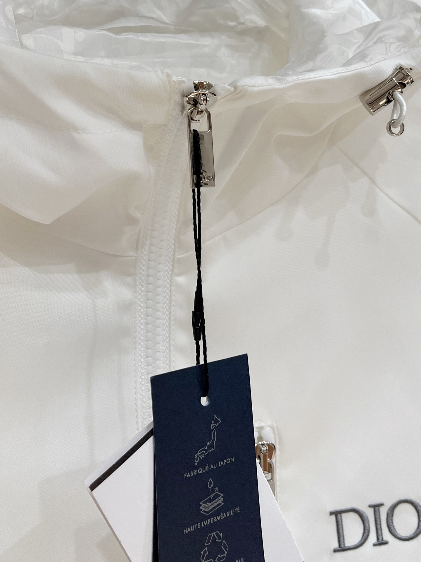 新品。Dio*迪桑特联盟新款夹克外套，秀场新品‼品相非常完美，舒适保暖，三标齐全色泽饱满诱人，非常出彩的