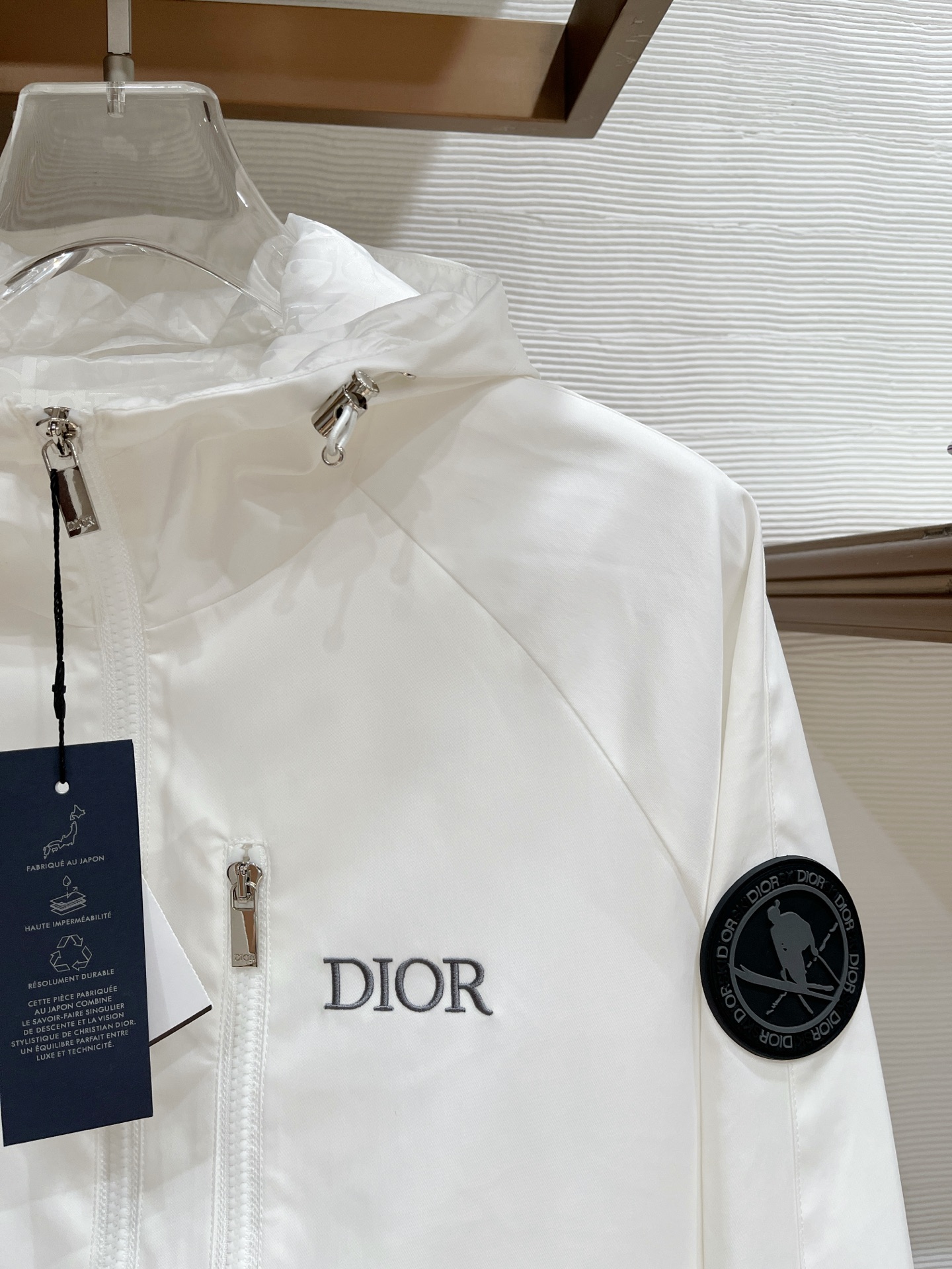 新品。Dio*迪桑特联盟新款夹克外套，秀场新品‼品相非常完美，舒适保暖，三标齐全色泽饱满诱人，非常出彩的