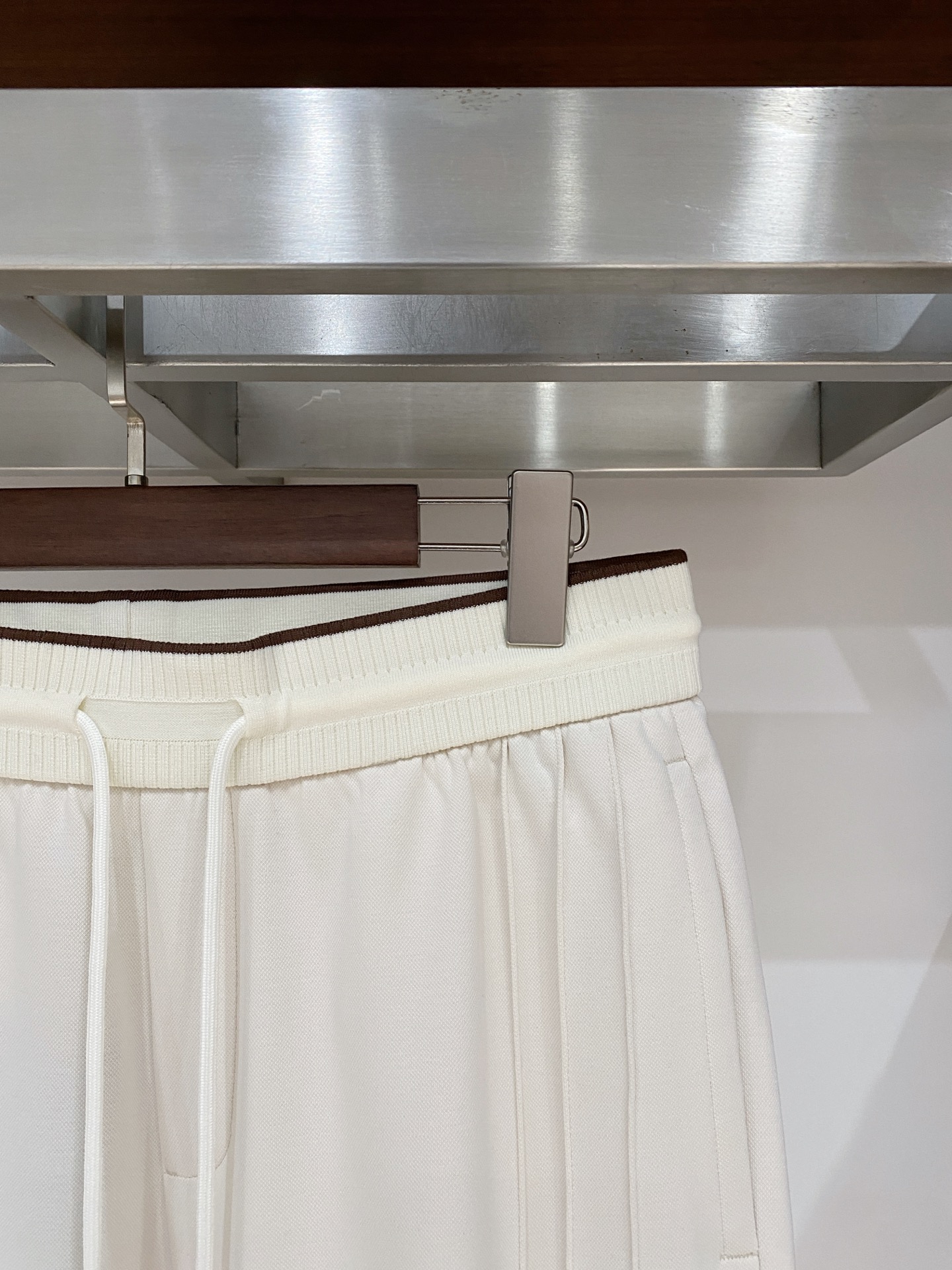 顶级品质>专柜官网同步发售！辅料全部原版定制出品，贸易公司真品订单。高级定制进口面料，以天然植物纖維提炼