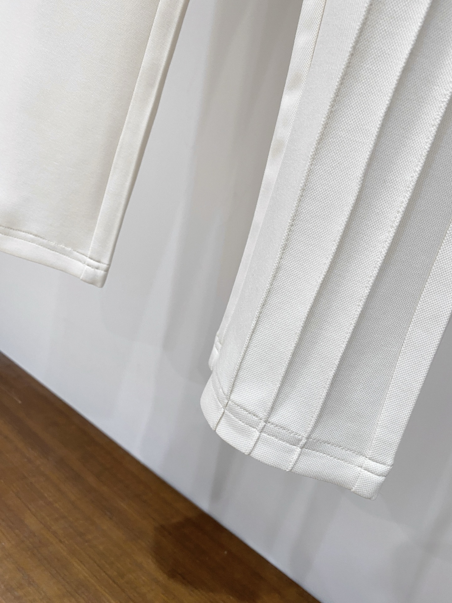 顶级品质>专柜官网同步发售！辅料全部原版定制出品，贸易公司真品订单。高级定制进口面料，以天然植物纖維提炼