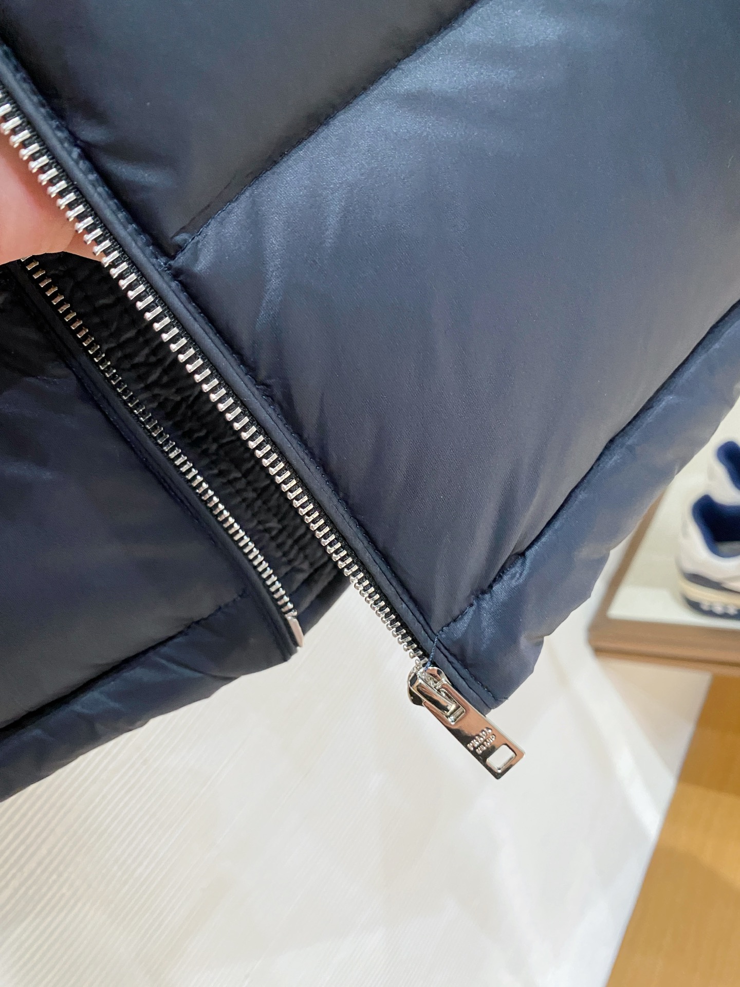 。PRADA** 2025秋冬新款🆕羽绒服 原版1:1订制五金配件全进口原版定制 欢迎专柜对比 绝对的高