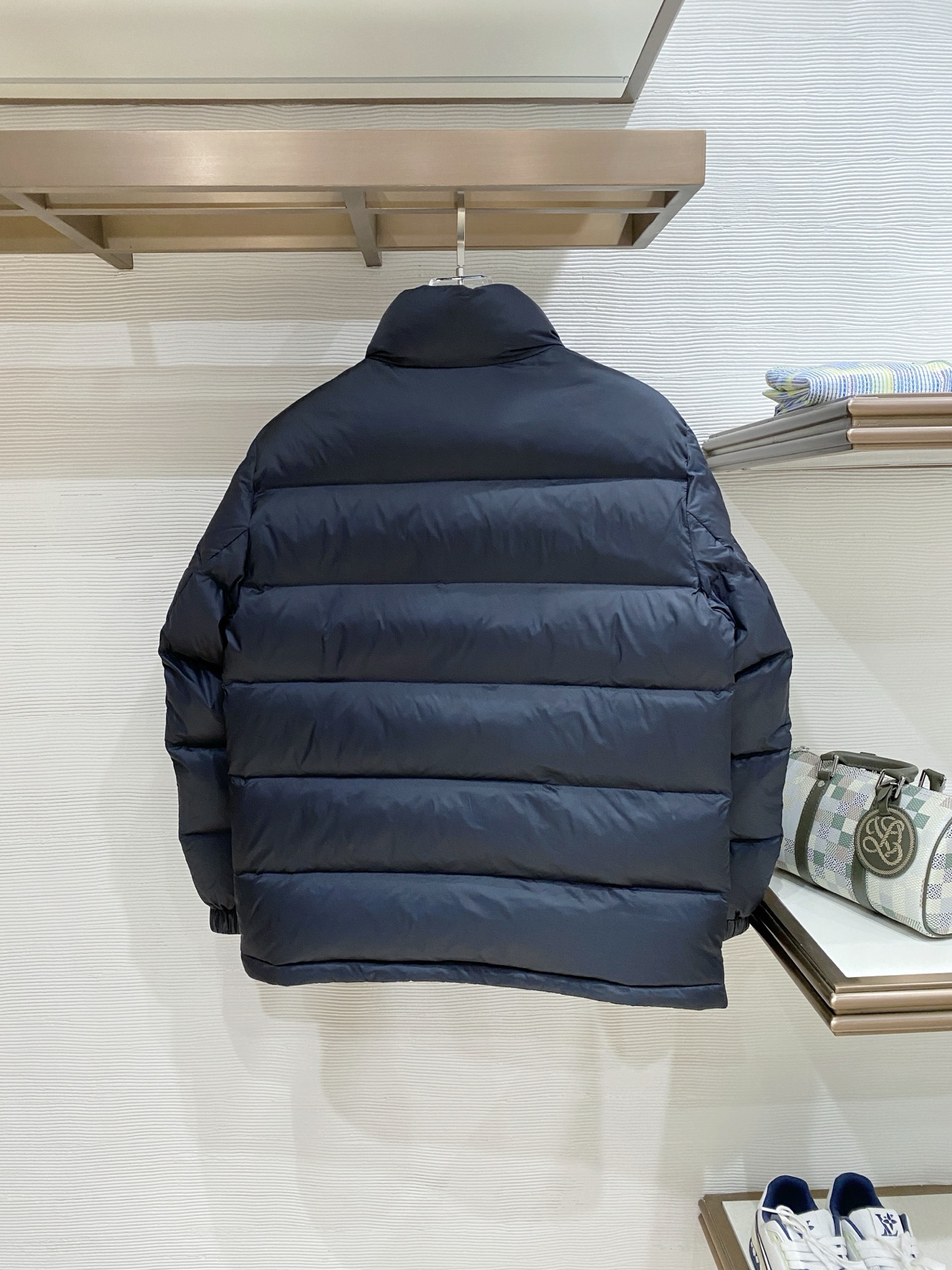 。PRADA** 2025秋冬新款🆕羽绒服 原版1:1订制五金配件全进口原版定制 欢迎专柜对比 绝对的高