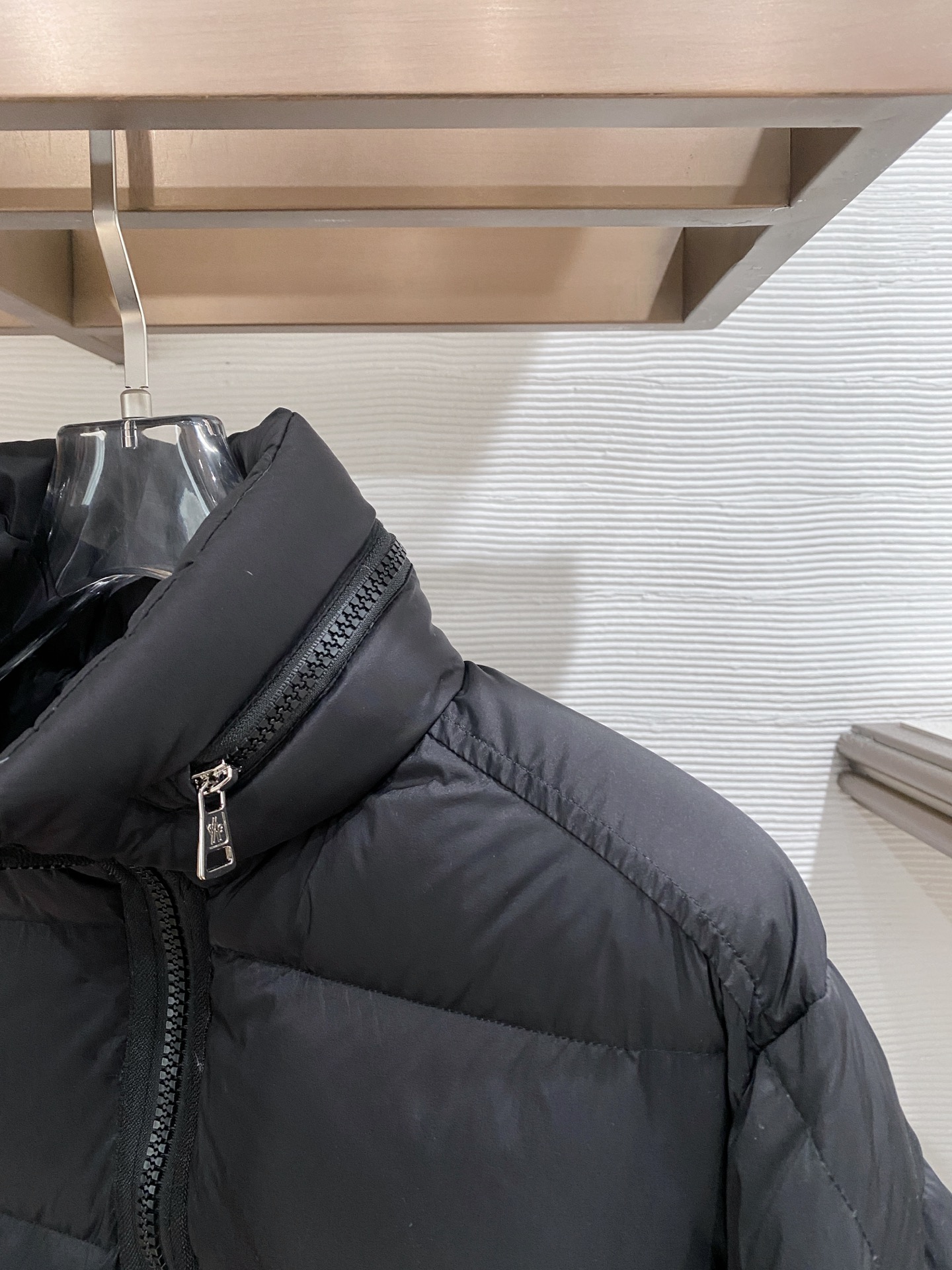 。特级羽绒⬆️Moncler Matte Black 120欧洲限定款冬季短款男士羽绒服夹克外套.此款男