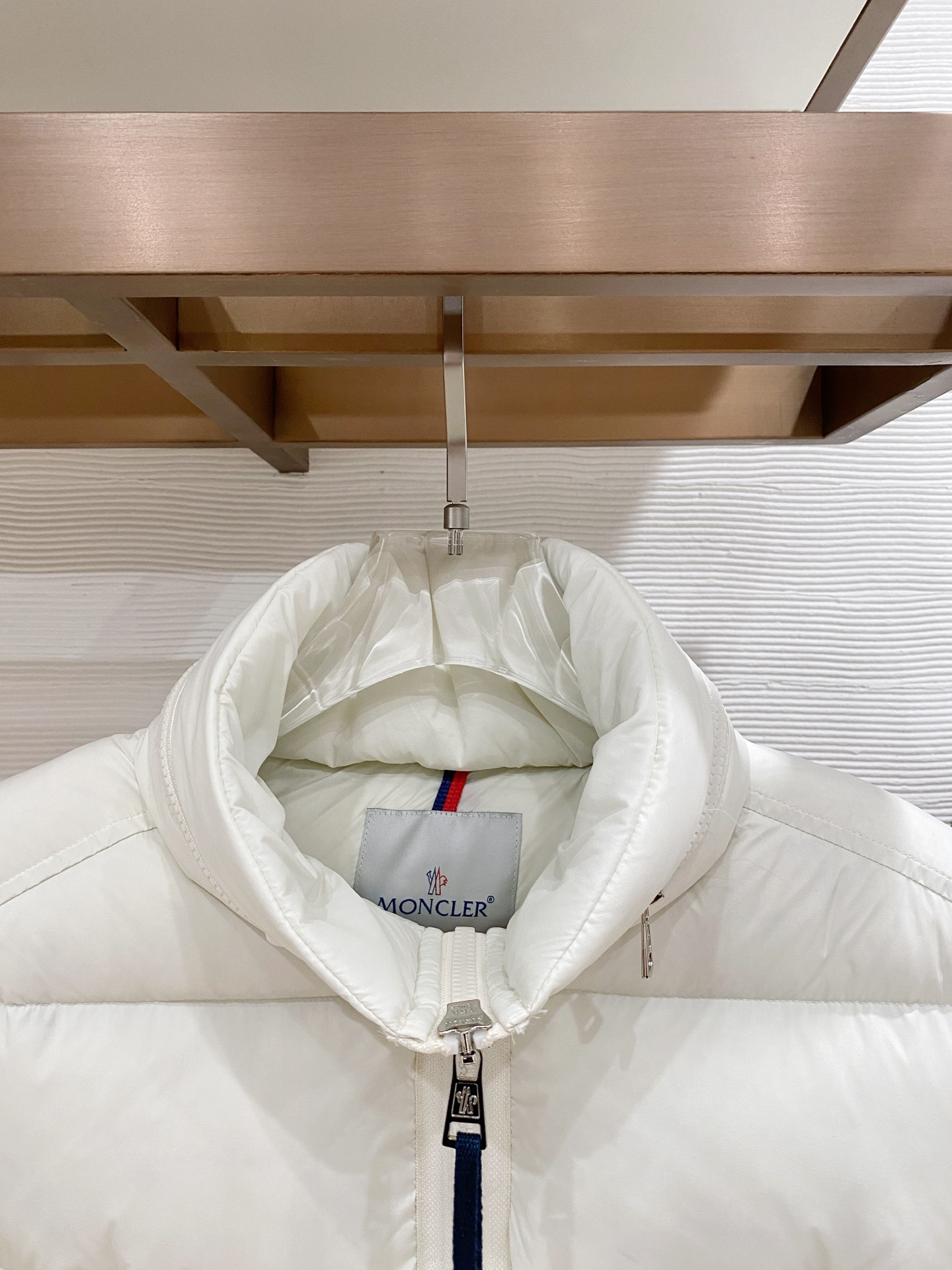 。特级羽绒⬆️Moncler Matte Black 120欧洲限定款冬季短款男士羽绒服夹克外套.此款男