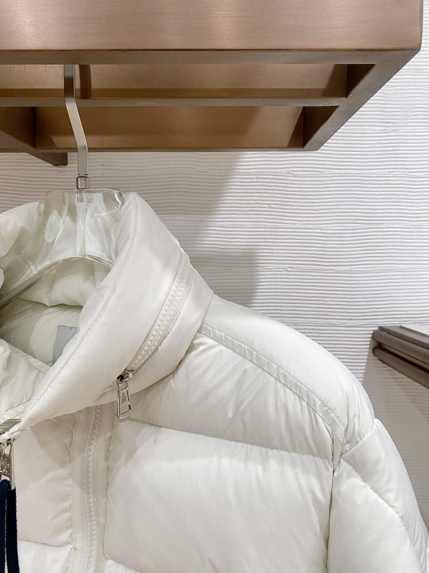 。特级羽绒⬆️Moncler Matte Black 120欧洲限定款冬季短款男士羽绒服夹克外套.此款男