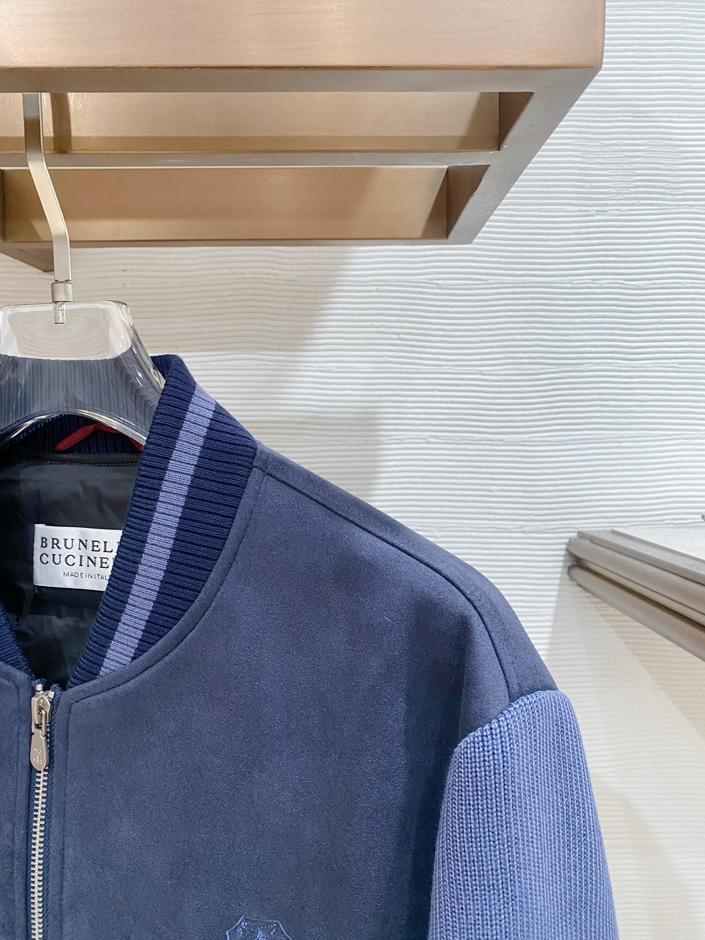 。Brunello Cucinelli/布鲁内洛·库奇内利 2025秋冬新款麂皮拼针织羽绒服外套经典且百