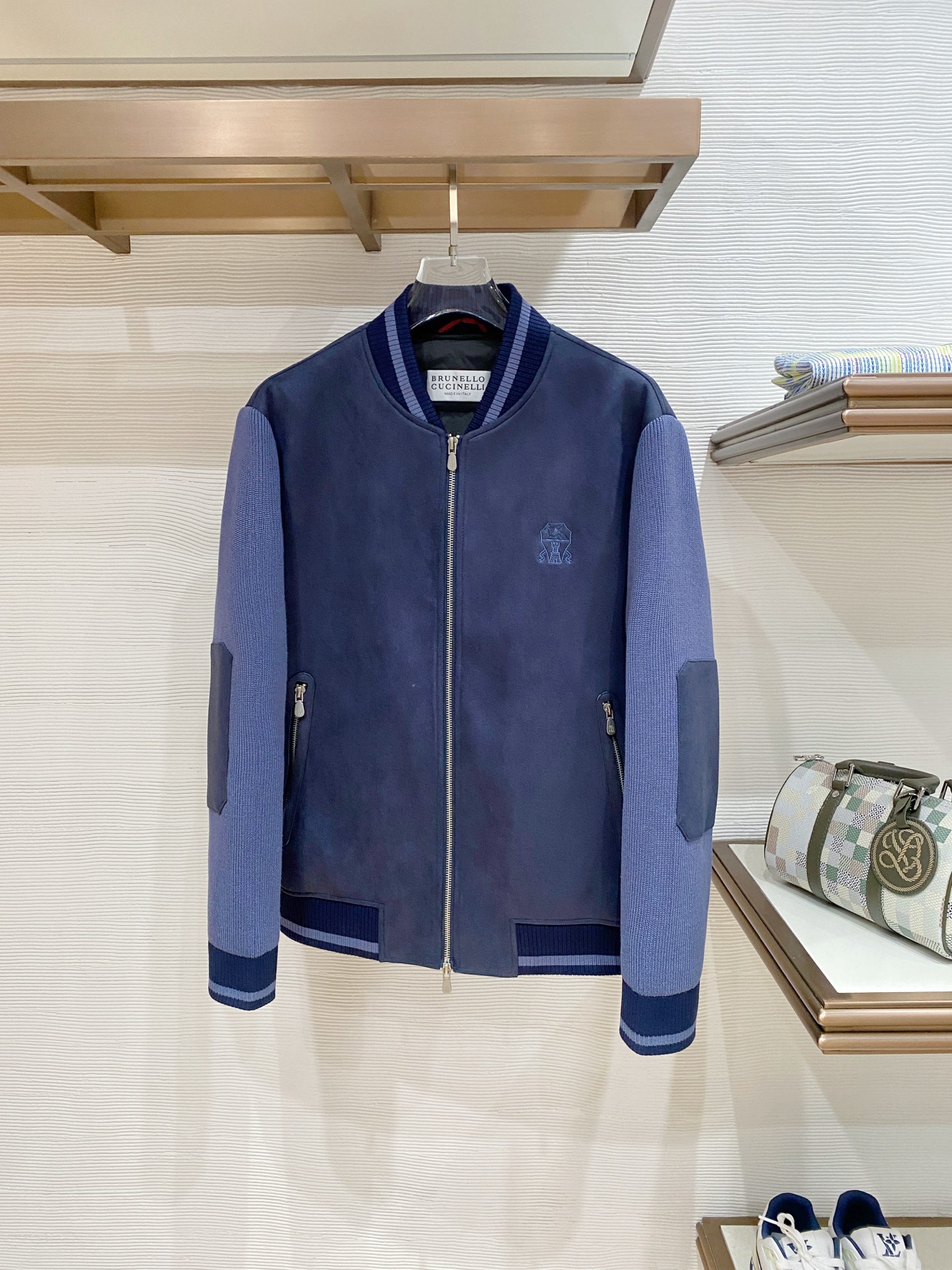 。Brunello Cucinelli/布鲁内洛·库奇内利 2025秋冬新款麂皮拼针织羽绒服外套经典且百