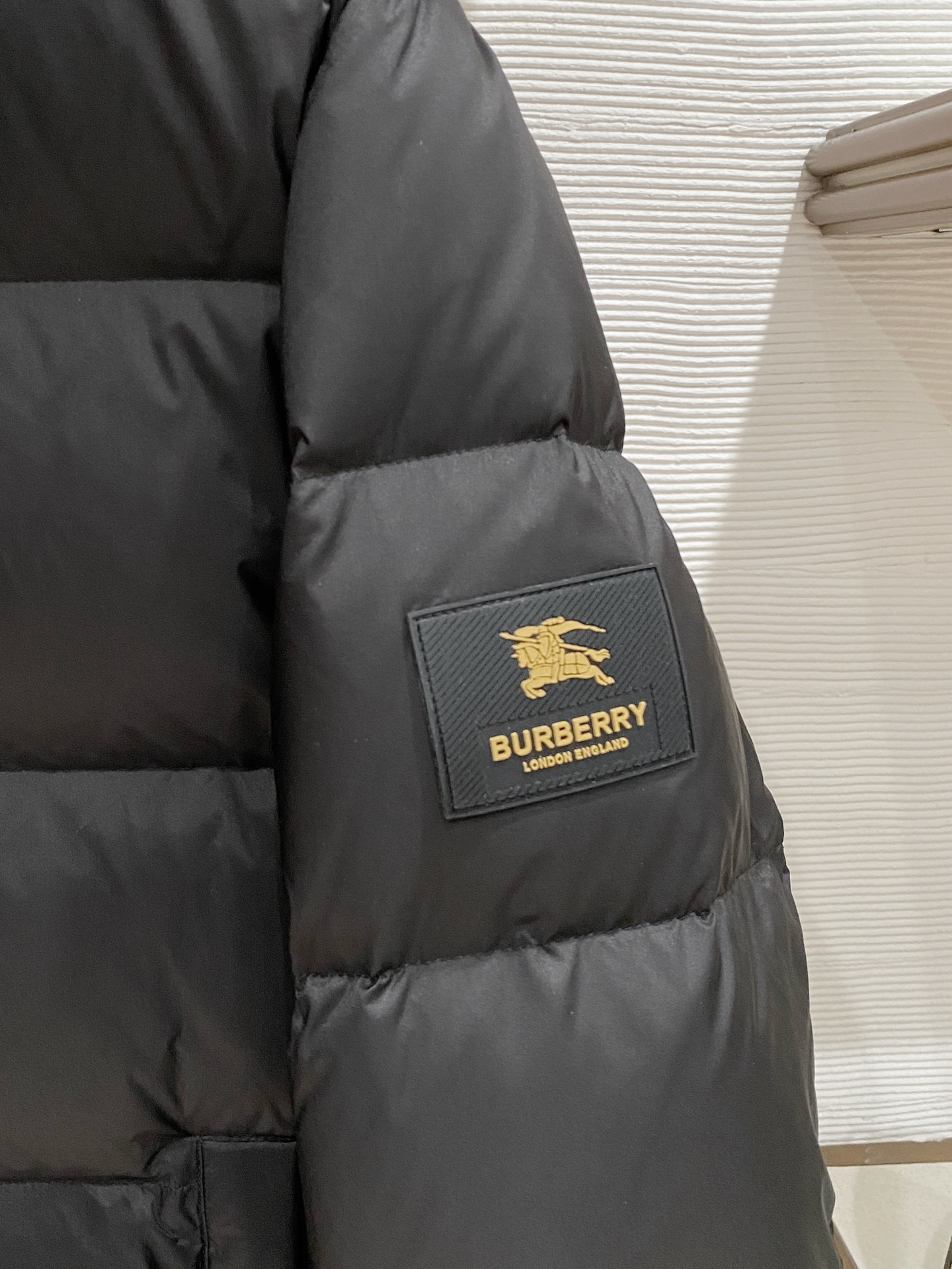 。2025秋冬新款巴宝莉 🆕原版1:1订制五金配件全进口原版定制 欢迎专柜对比 绝对的高品质 采用顶级9