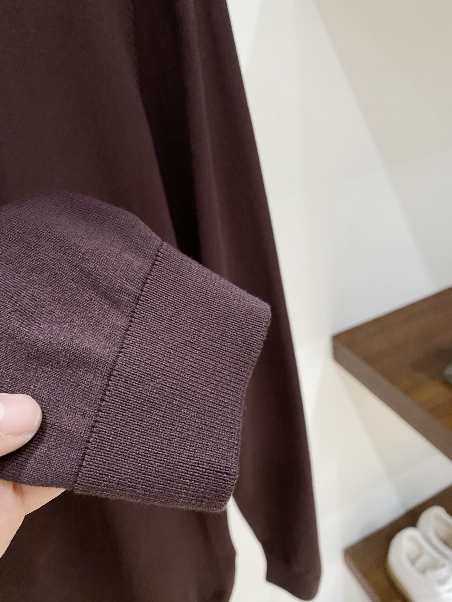 P240  顶级品质>专柜官网同步发售！辅料全部原版定制出品，贸易公司真品订单。高级定制进口面料，以天然植物纖維提炼出来，比一般棉织物轻薄 手感柔软，穿着舒适 完全不易有刺激皮肤 面料吸湿性、透气性良好 尺码: 48-56