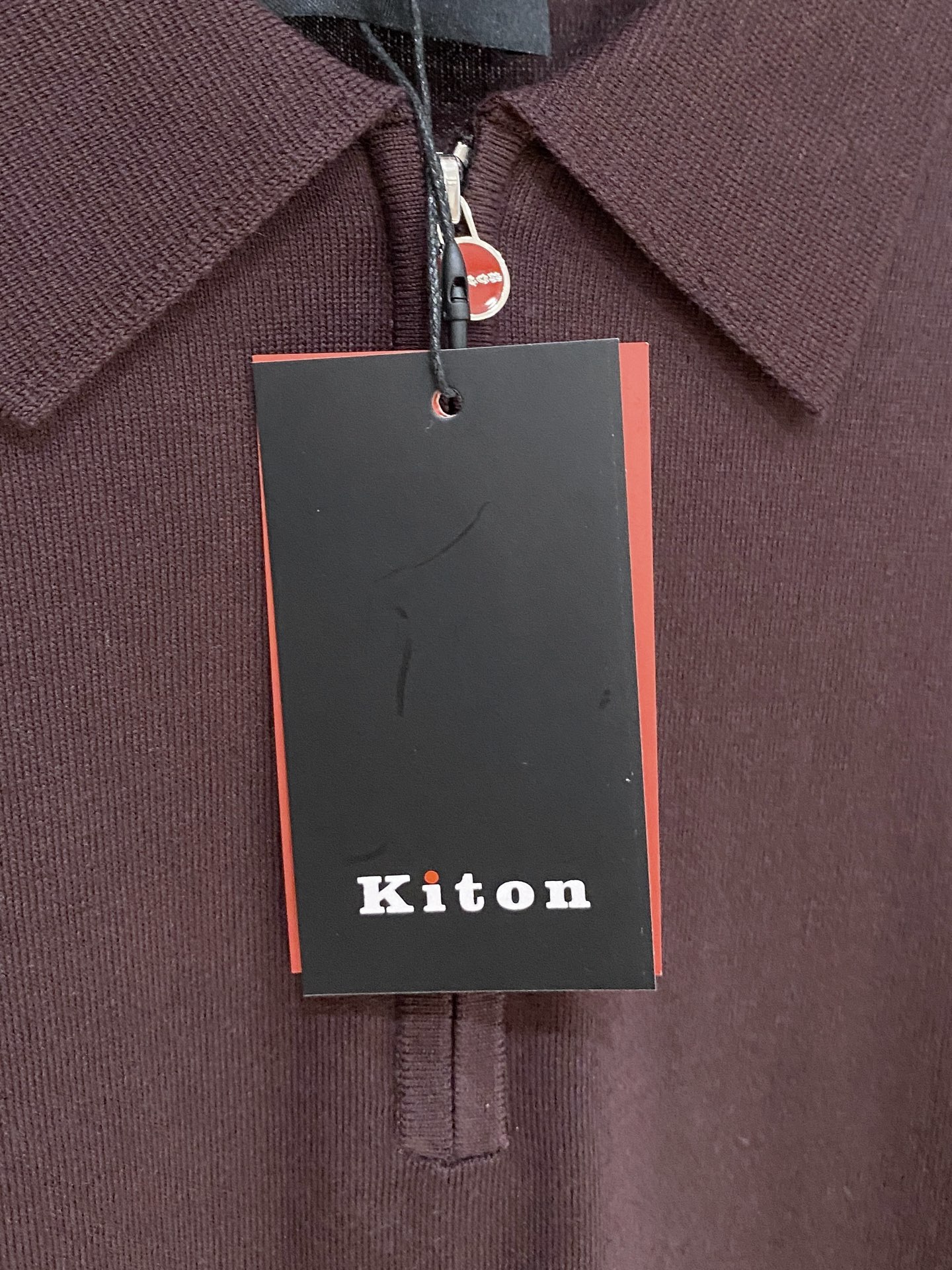 P240  顶级品质>专柜官网同步发售！辅料全部原版定制出品，贸易公司真品订单。高级定制进口面料，以天然植物纖維提炼出来，比一般棉织物轻薄 手感柔软，穿着舒适 完全不易有刺激皮肤 面料吸湿性、透气性良好 尺码: 48-56