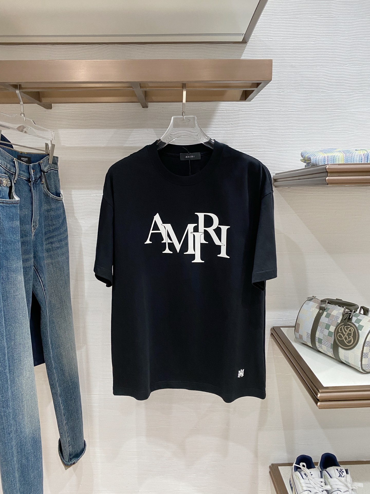 🌟 Amiri 艾米尔 经典标识印花短袖T恤，采用280克纯棉面料，柔软透气，夏天穿超舒服! 细节满分，