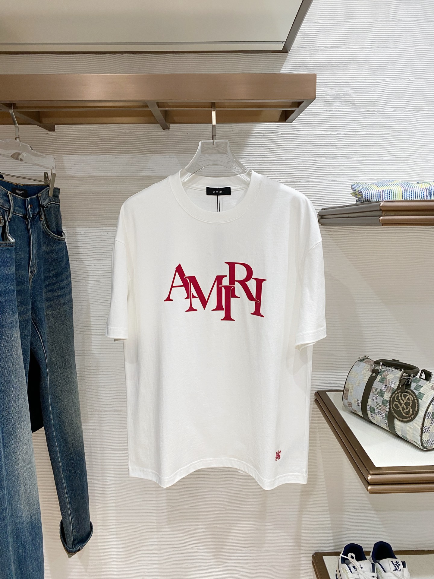 🌟 Amiri 艾米尔 经典标识印花短袖T恤，采用280克纯棉面料，柔软透气，夏天穿超舒服! 细节满分，