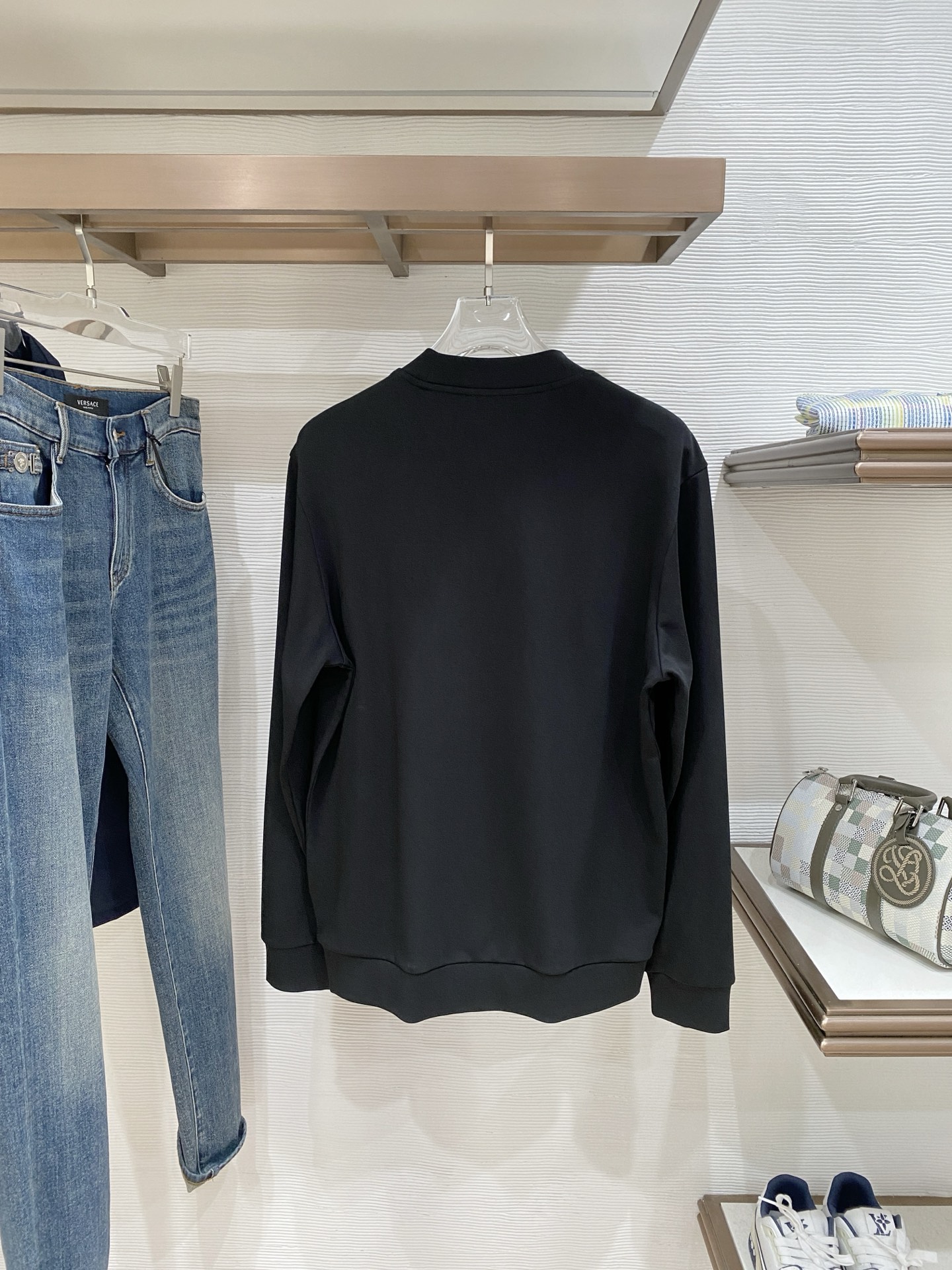 精品打底衫 贸易公司订单 25SS 秋冬新款意式轻奢男士休闲长袖打底衫长袖 T恤 卫衣平整的抗皱性能让您