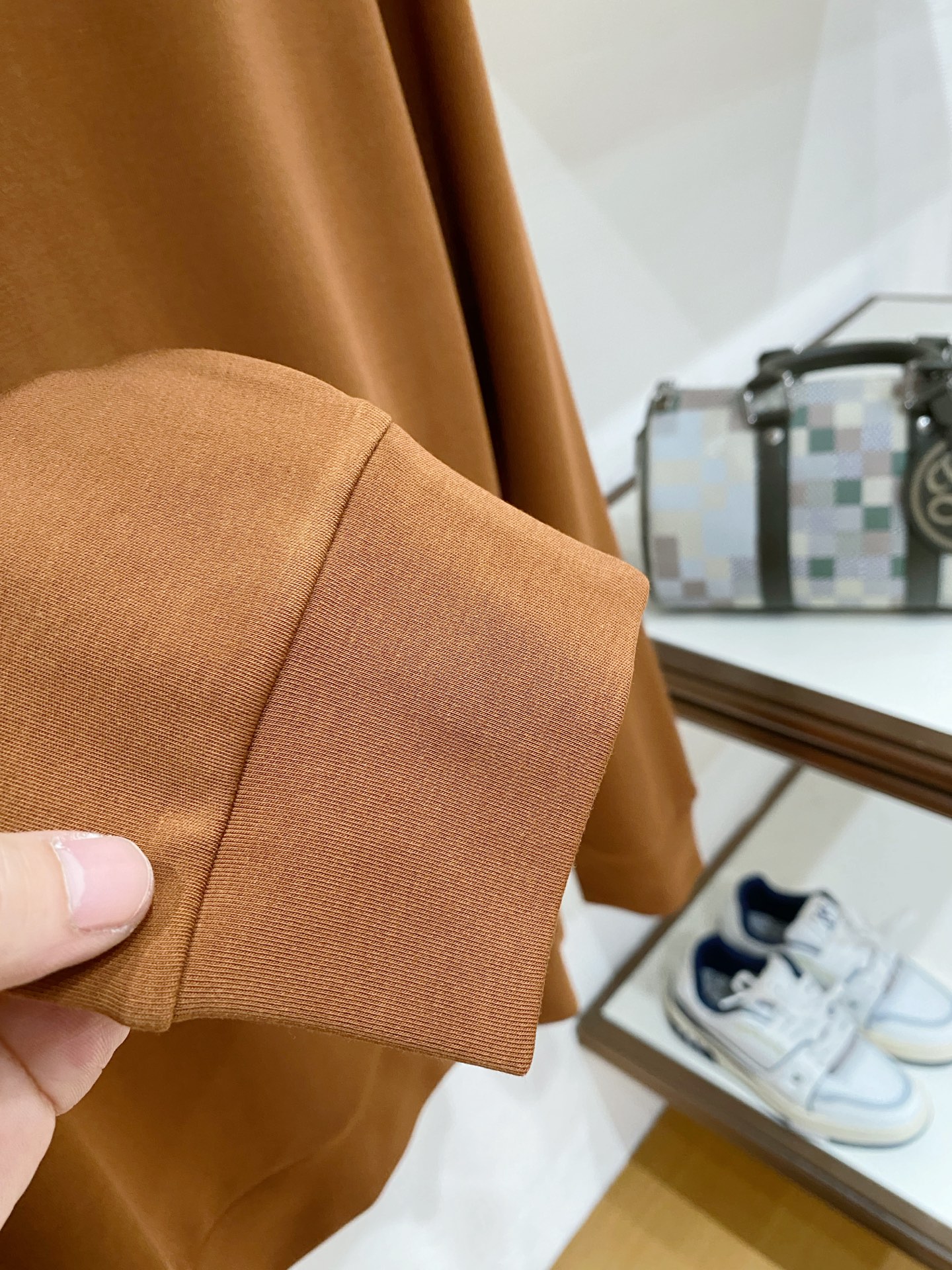 迪奥 精品打底衫 贸易公司订单 25SS 秋冬新款意式轻奢男士休闲长袖打底衫长袖 T恤 卫衣平整的抗皱性