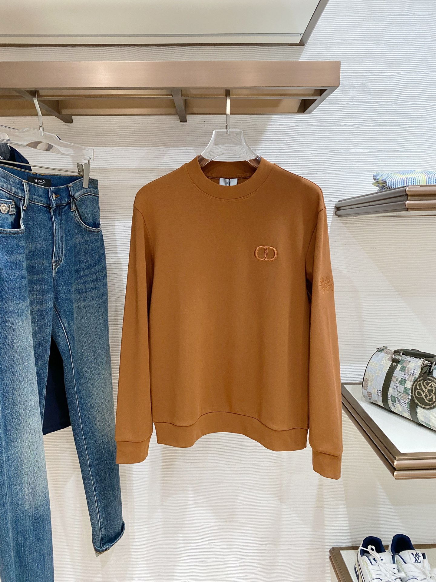 迪奥 精品打底衫 贸易公司订单 25SS 秋冬新款意式轻奢男士休闲长袖打底衫长袖 T恤 卫衣平整的抗皱性