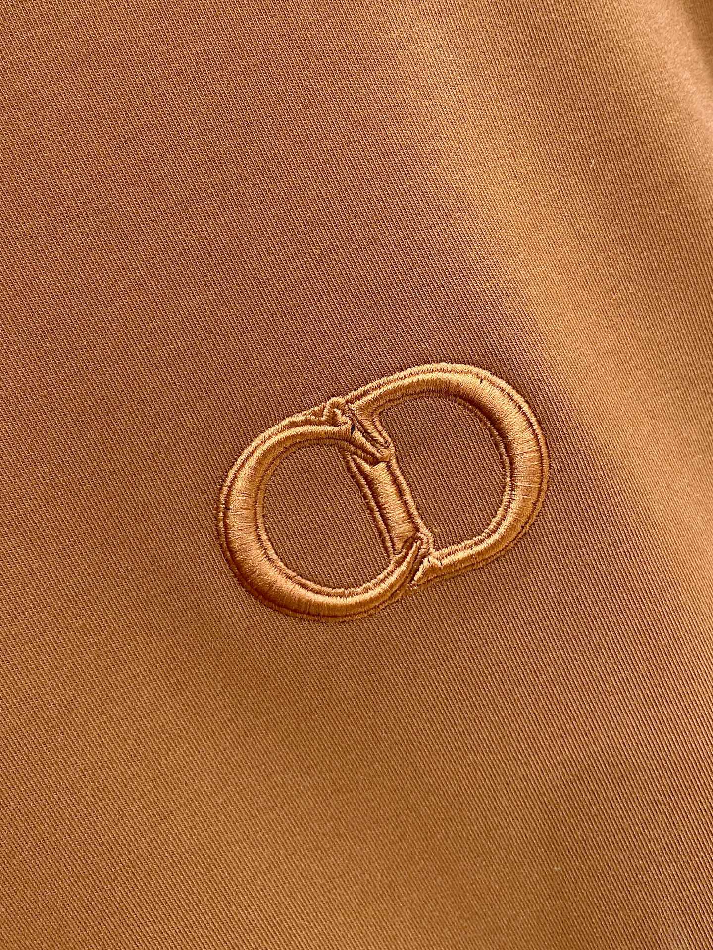 迪奥 精品打底衫 贸易公司订单 25SS 秋冬新款意式轻奢男士休闲长袖打底衫长袖 T恤 卫衣平整的抗皱性