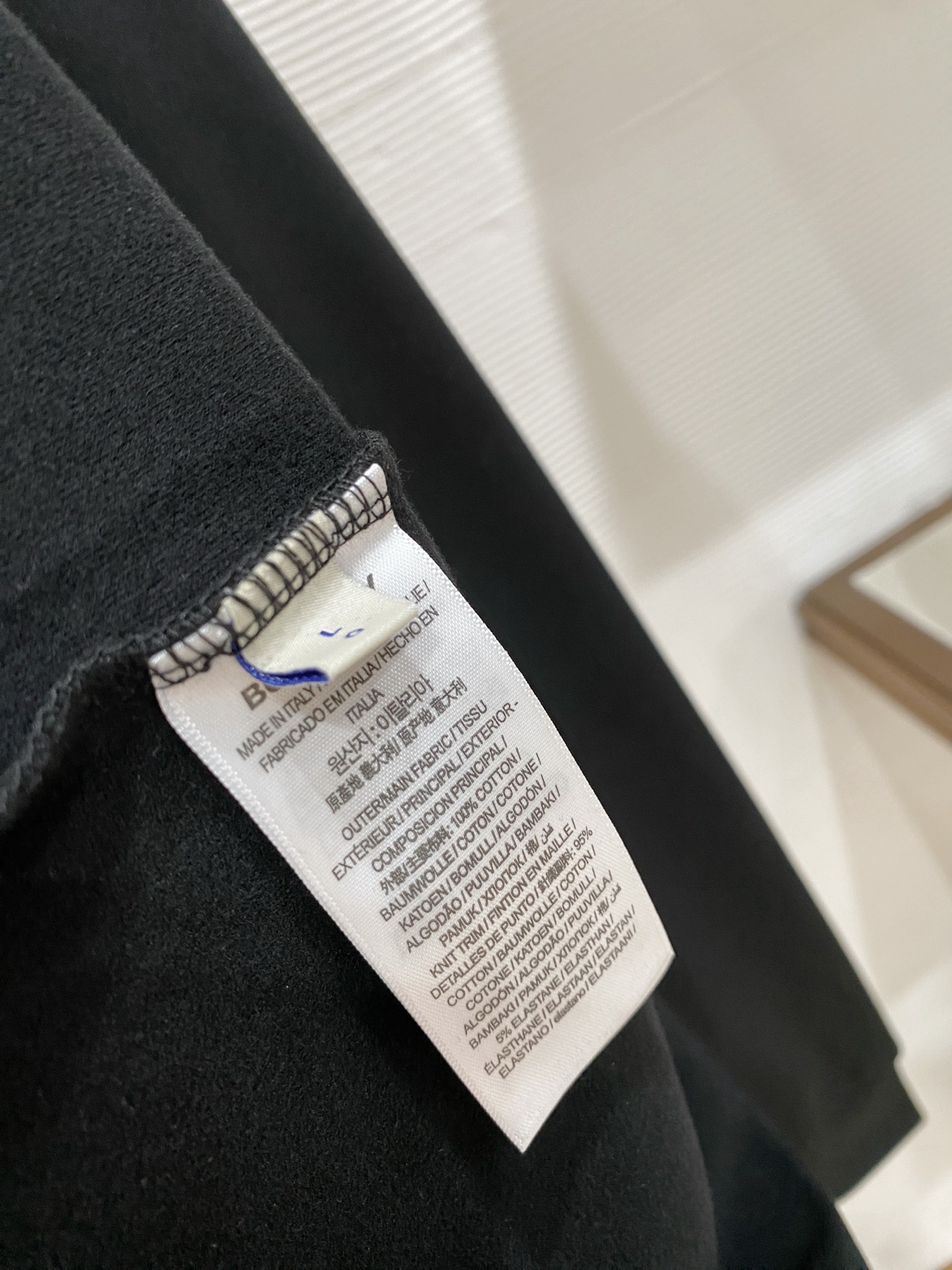 巴宝莉 精品打底衫 贸易公司订单 25SS 秋冬新款意式轻奢男士休闲长袖打底衫长袖 T恤 卫衣平整的抗皱