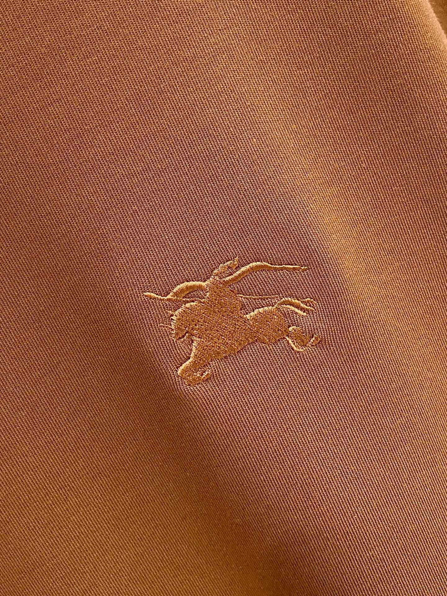 巴宝莉 精品打底衫 贸易公司订单 25SS 秋冬新款意式轻奢男士休闲长袖打底衫长袖 T恤 卫衣平整的抗皱