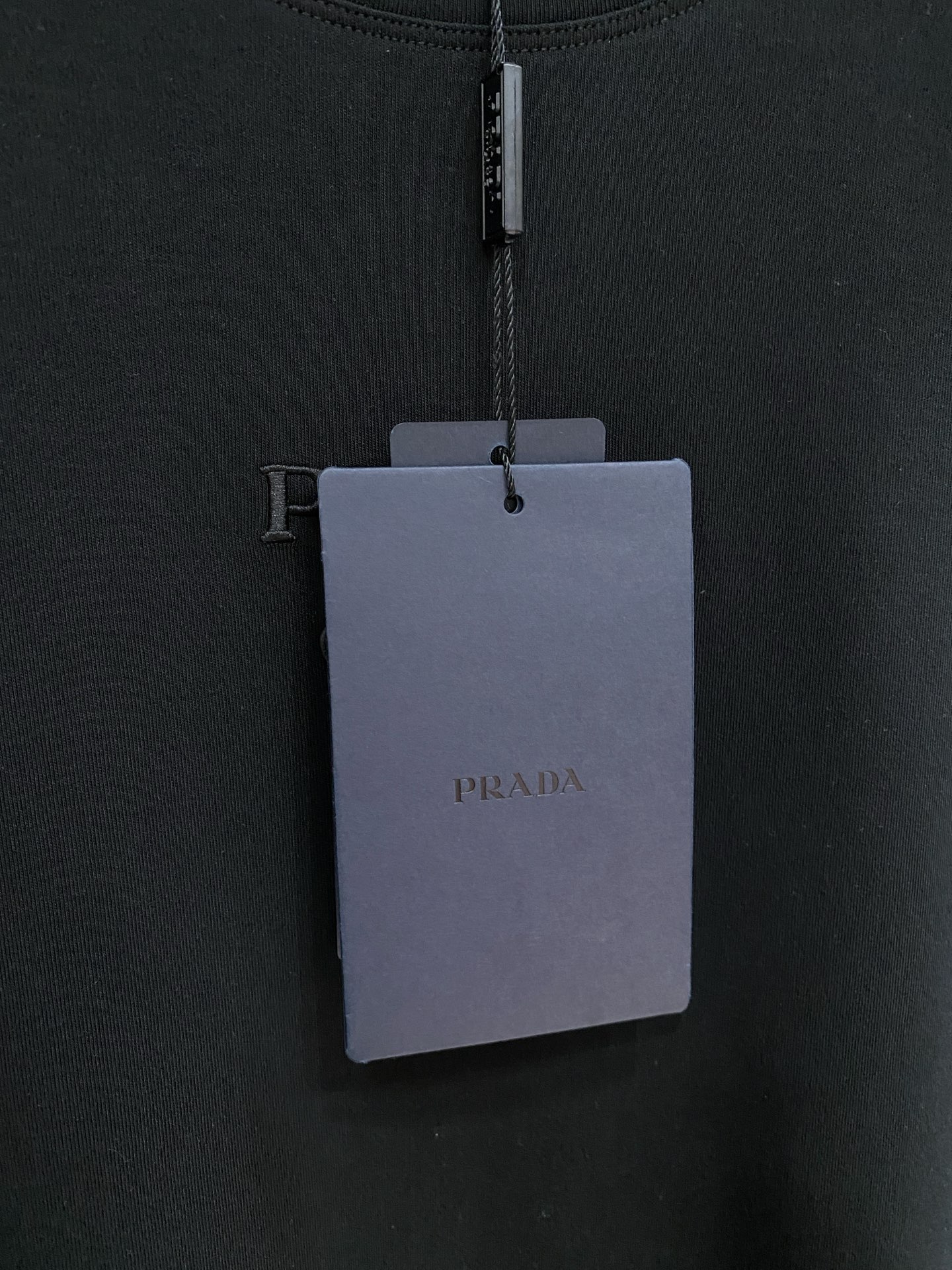 普拉达 精品打底衫 贸易公司订单 25SS 秋冬新款意式轻奢男士休闲长袖打底衫长袖 T恤 卫衣平整的抗皱