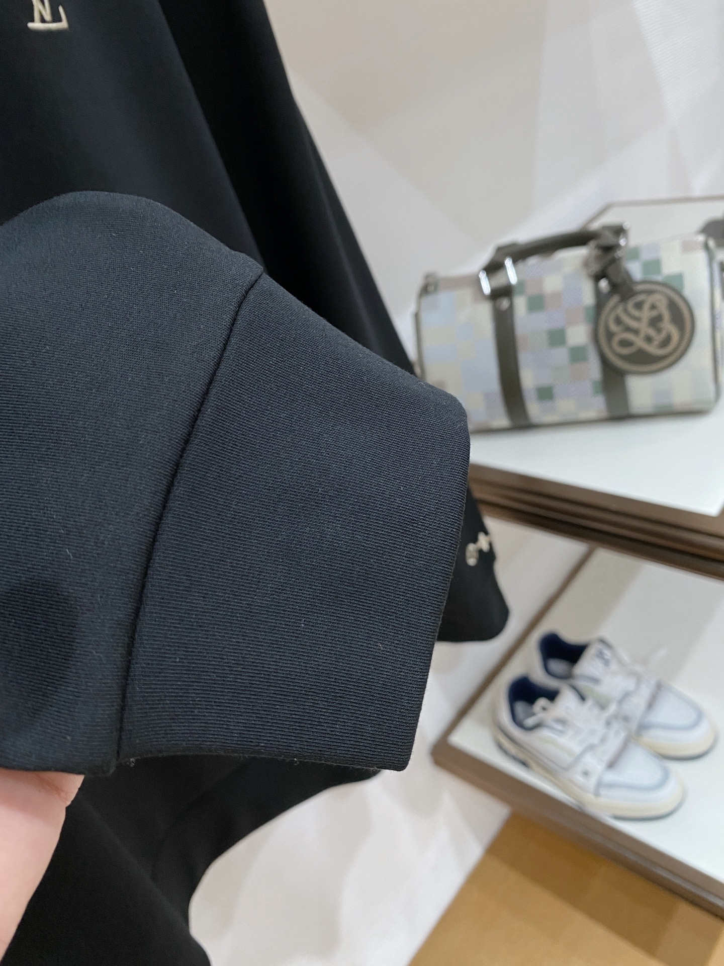 1v 路易威登 精品打底衫 贸易公司订单 25SS 秋冬新款意式轻奢男士休闲长袖打底衫长袖 T恤 卫衣平