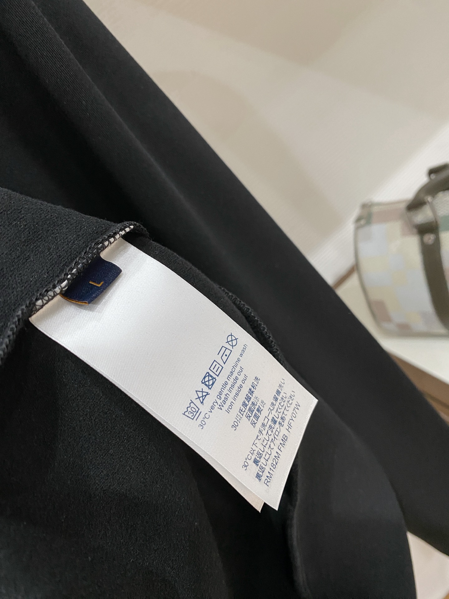 1v 路易威登 精品打底衫 贸易公司订单 25SS 秋冬新款意式轻奢男士休闲长袖打底衫长袖 T恤 卫衣平