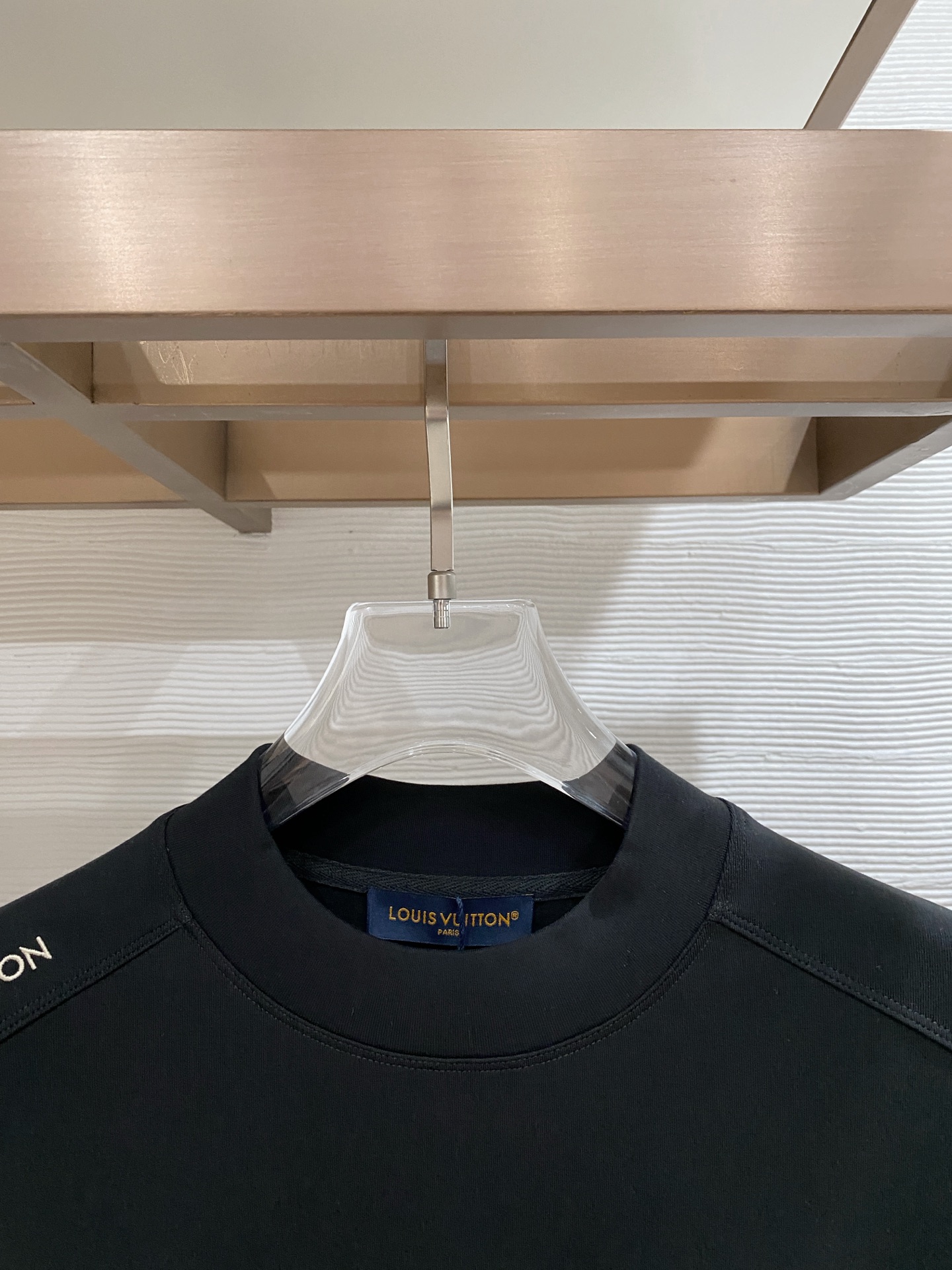 1v 路易威登 精品打底衫 贸易公司订单 25SS 秋冬新款意式轻奢男士休闲长袖打底衫长袖 T恤 卫衣平