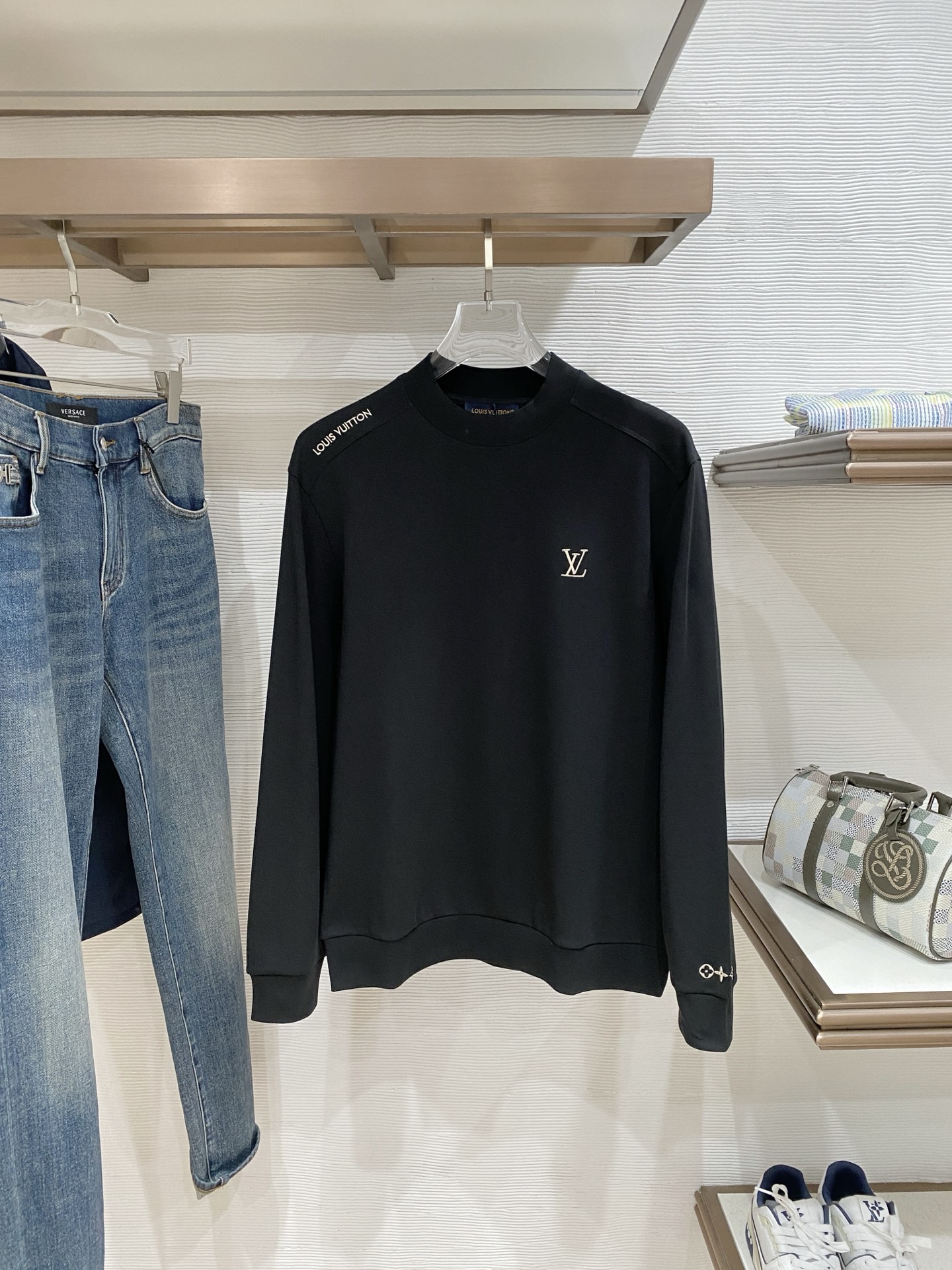 1v 路易威登 精品打底衫 贸易公司订单 25SS 秋冬新款意式轻奢男士休闲长袖打底衫长袖 T恤 卫衣平