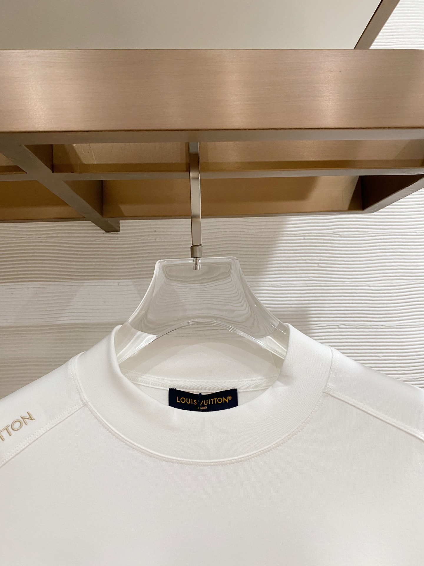 1v 路易威登 精品打底衫 贸易公司订单 25SS 秋冬新款意式轻奢男士休闲长袖打底衫长袖 T恤 卫衣平