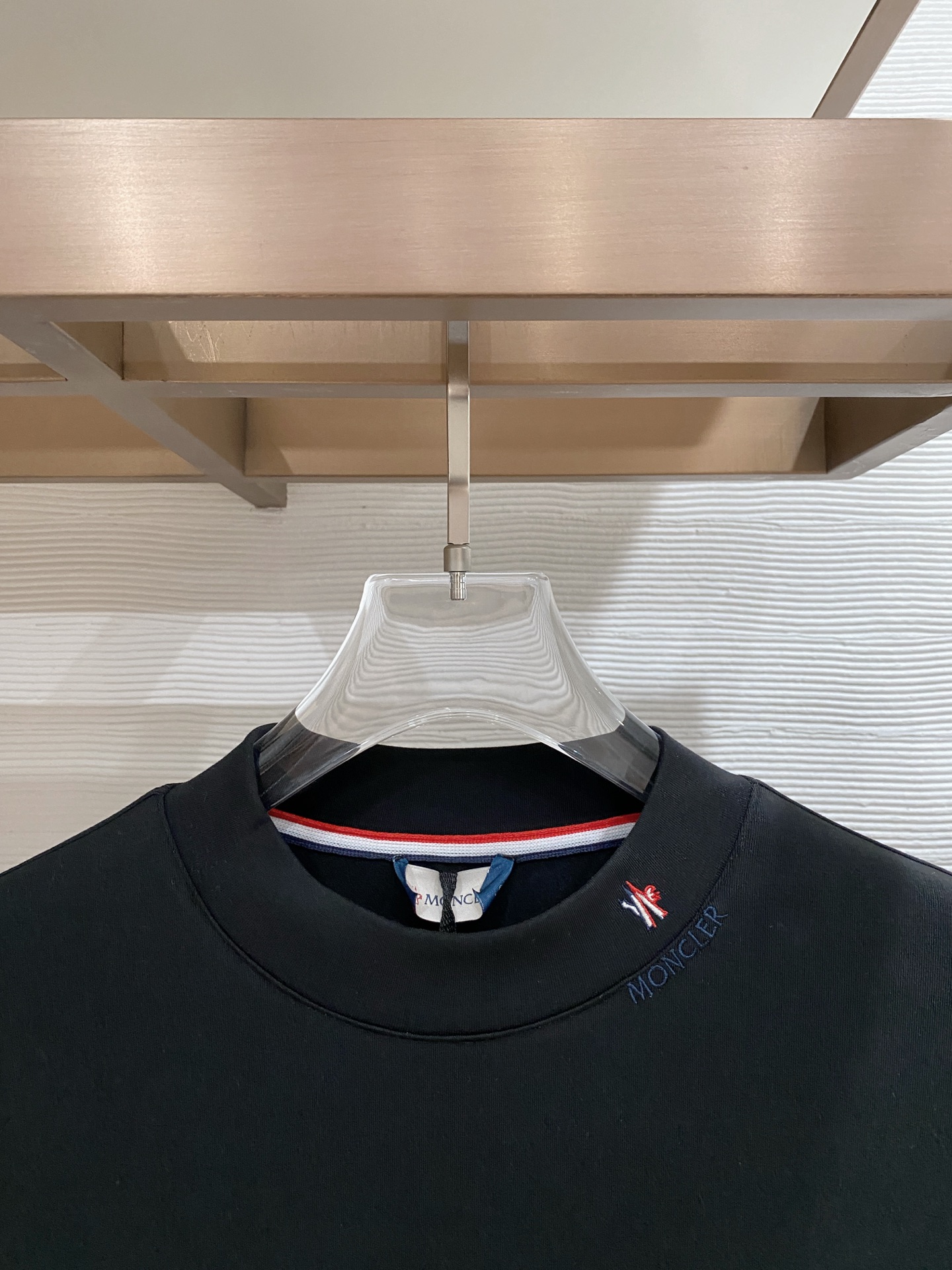 蒙口 精品打底衫 贸易公司订单 25SS 秋冬新款意式轻奢男士休闲长袖打底衫长袖 T恤 卫衣平整的抗皱性