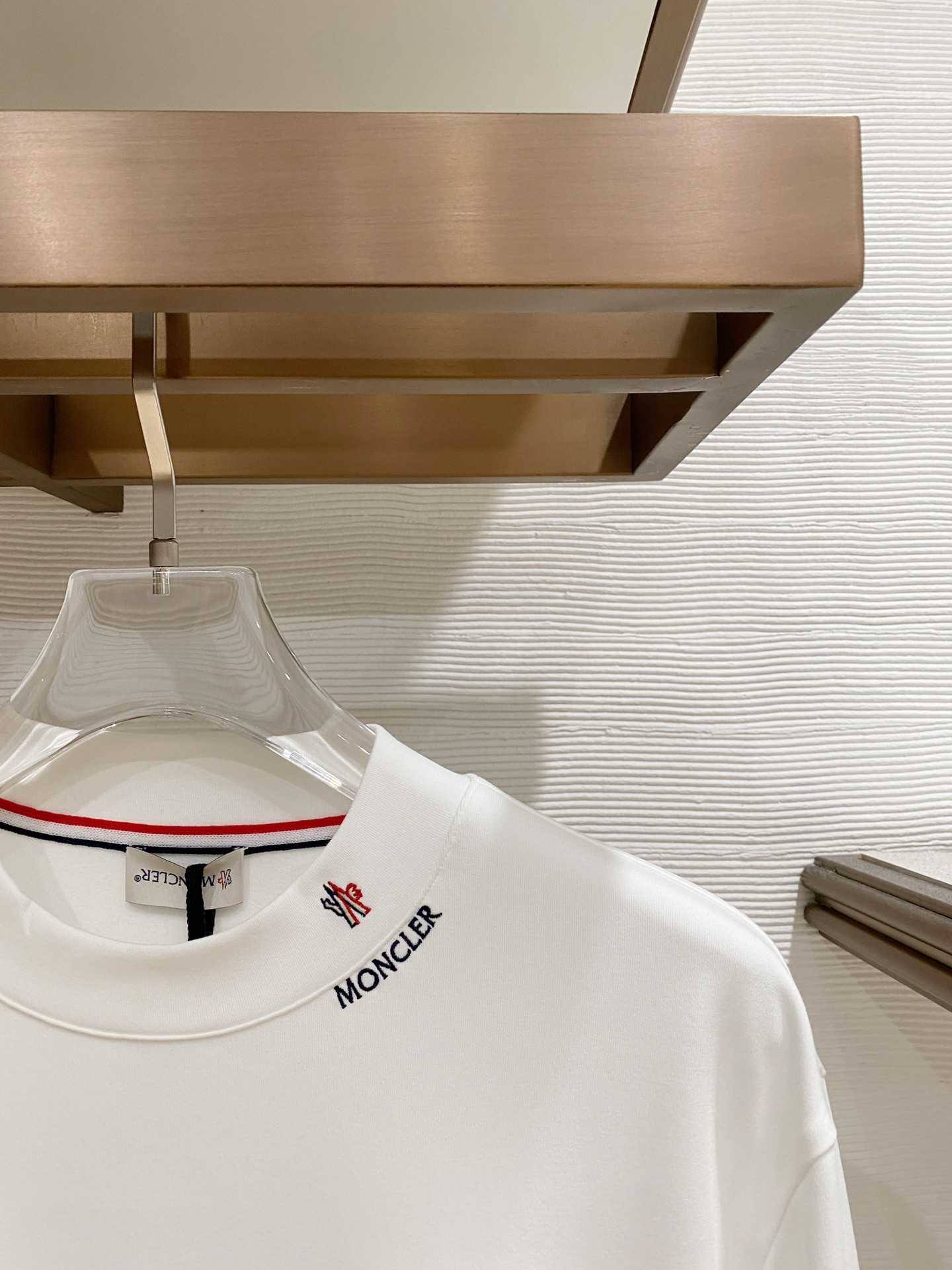 蒙口 精品打底衫 贸易公司订单 25SS 秋冬新款意式轻奢男士休闲长袖打底衫长袖 T恤 卫衣平整的抗皱性