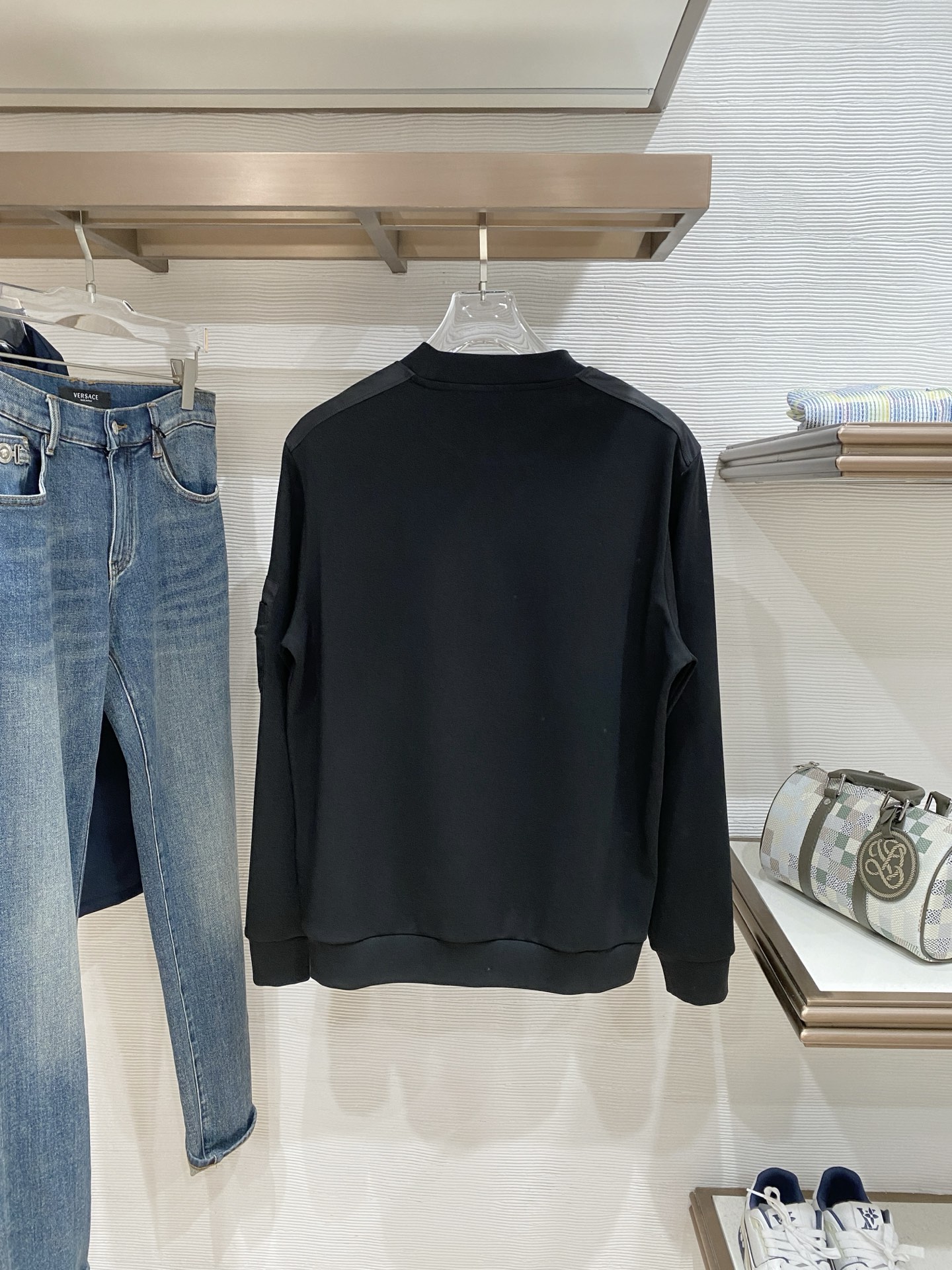 蒙口 精品打底衫 贸易公司订单 25SS 秋冬新款意式轻奢男士休闲长袖打底衫长袖 T恤 卫衣平整的抗皱性