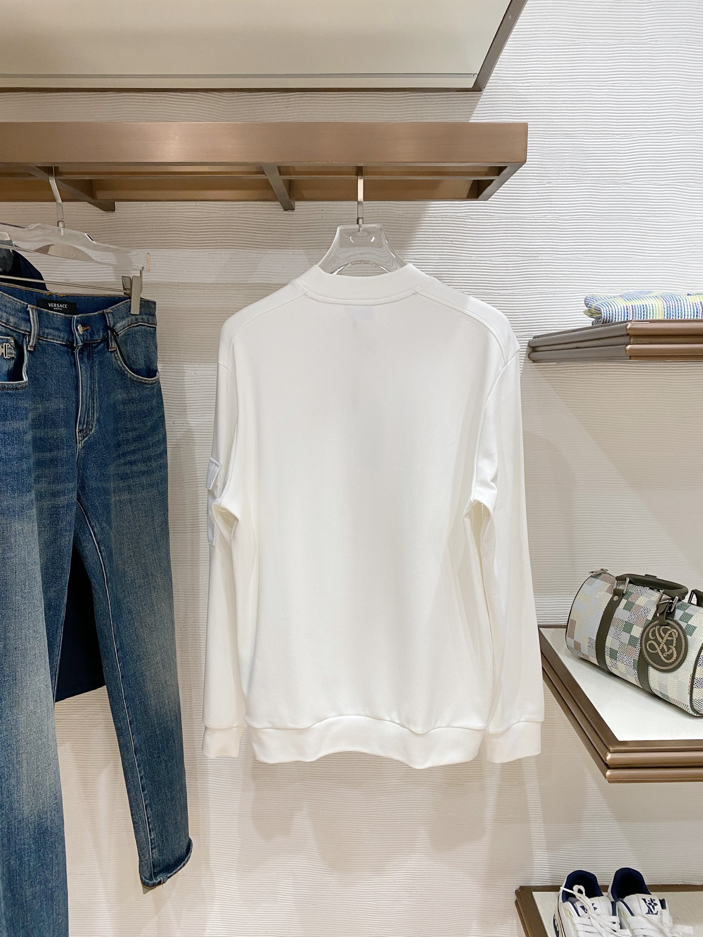 蒙口 精品打底衫 贸易公司订单 25SS 秋冬新款意式轻奢男士休闲长袖打底衫长袖 T恤 卫衣平整的抗皱性