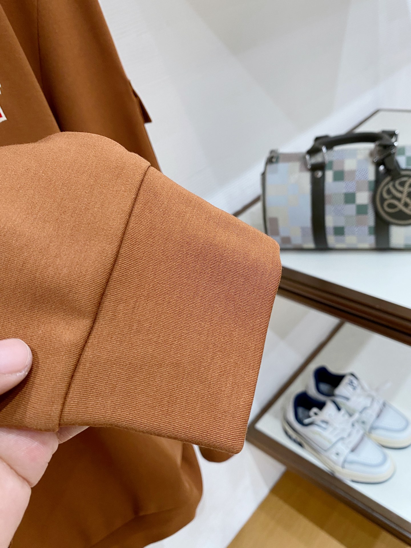 蒙口 精品打底衫 贸易公司订单 25SS 秋冬新款意式轻奢男士休闲长袖打底衫长袖 T恤 卫衣平整的抗皱性