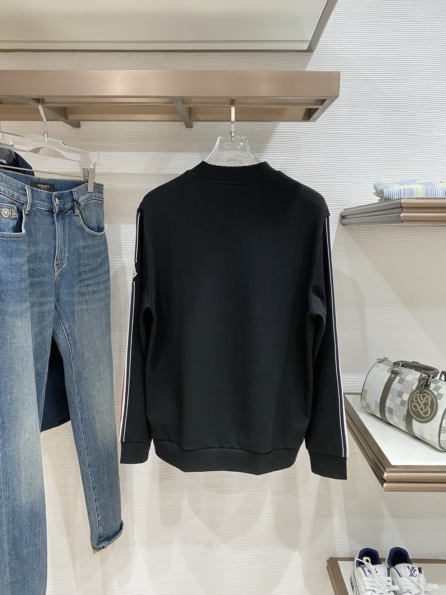 蒙口 精品打底衫 贸易公司订单 25SS 秋冬新款意式轻奢男士休闲长袖打底衫长袖 T恤 卫衣平整的抗皱性