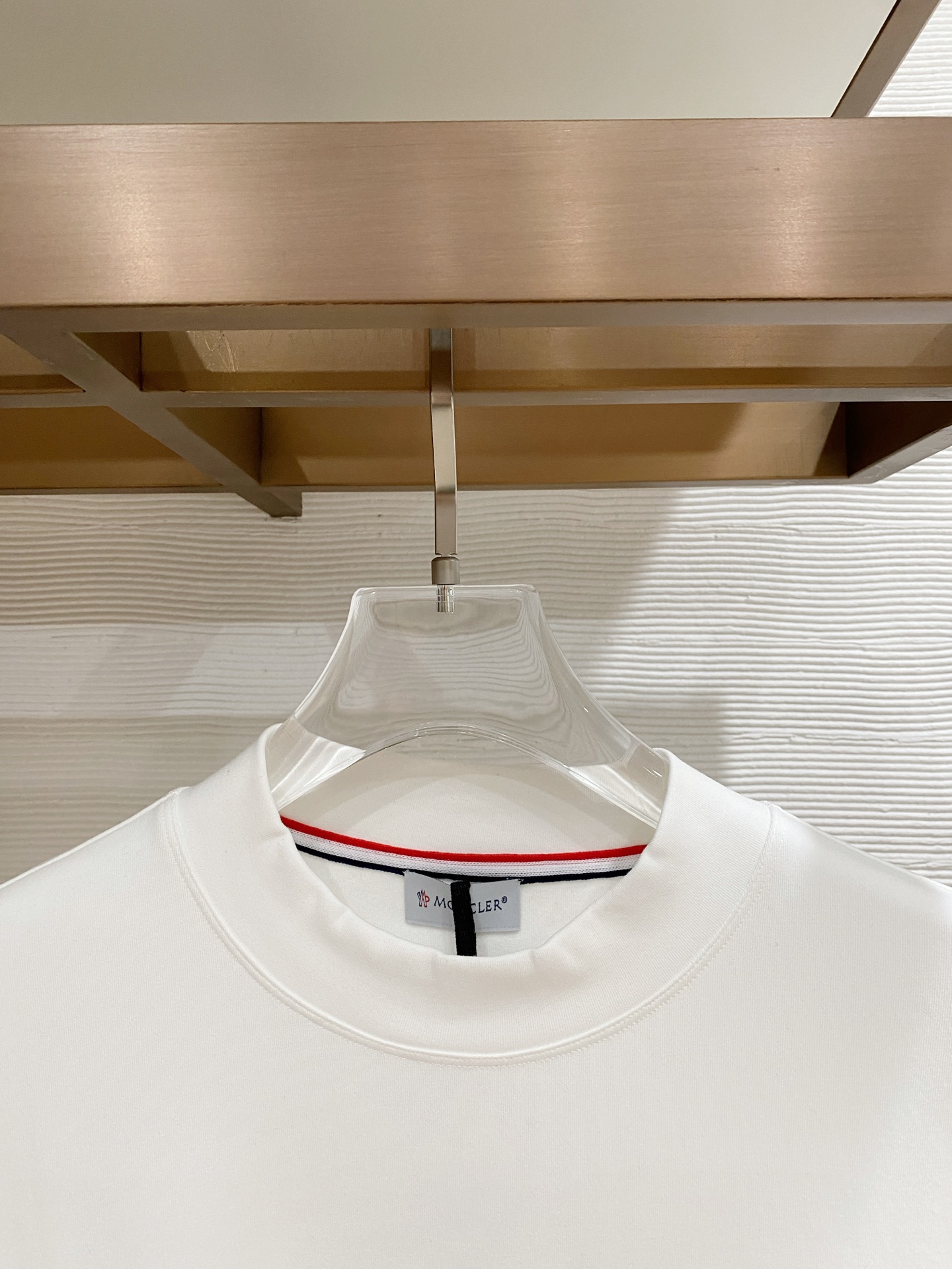 蒙口 精品打底衫 贸易公司订单 25SS 秋冬新款意式轻奢男士休闲长袖打底衫长袖 T恤 卫衣平整的抗皱性