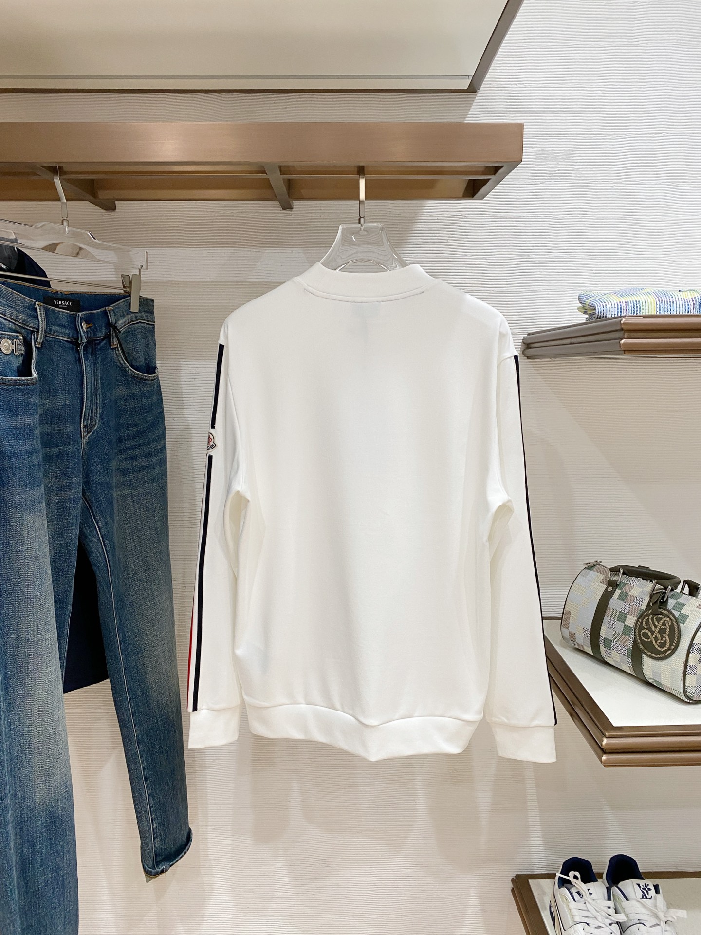 蒙口 精品打底衫 贸易公司订单 25SS 秋冬新款意式轻奢男士休闲长袖打底衫长袖 T恤 卫衣平整的抗皱性