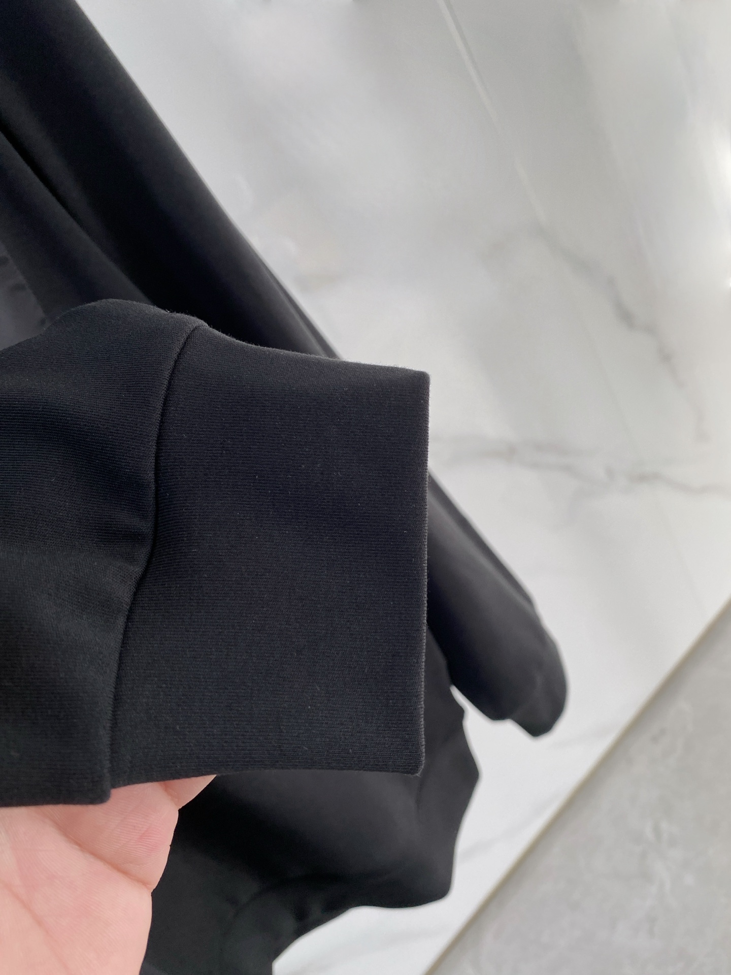 罗意威 精品打底衫 贸易公司订单 25SS 秋冬新款意式轻奢男士休闲长袖打底衫长袖 T恤 卫衣平整的抗皱