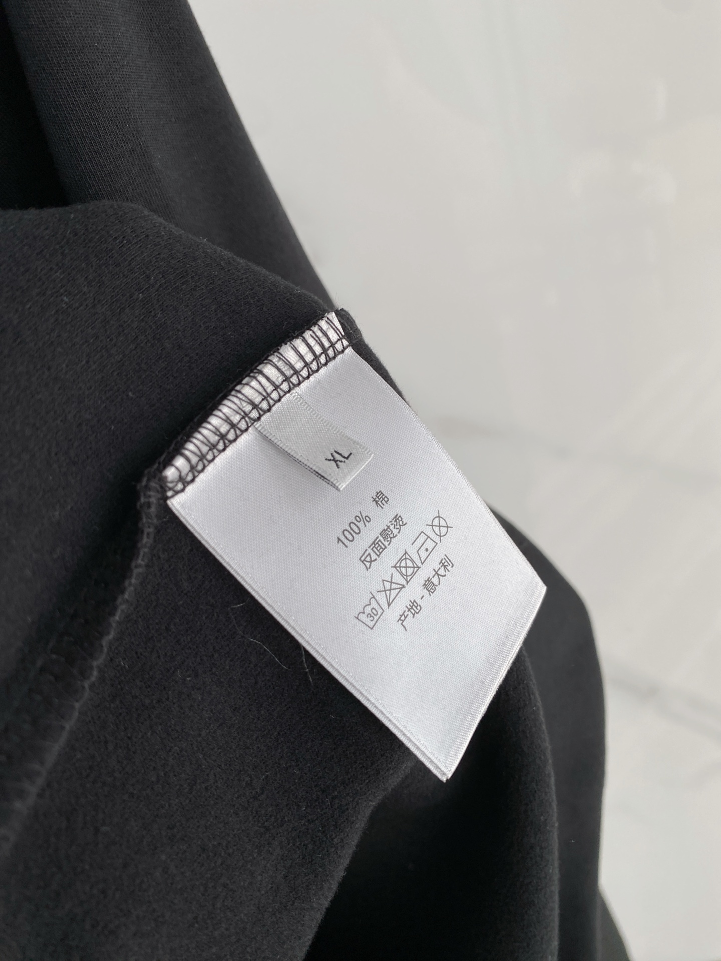 迪奥 精品打底衫 贸易公司订单 25SS 秋冬新款意式轻奢男士休闲长袖打底衫长袖 T恤 卫衣平整的抗皱性