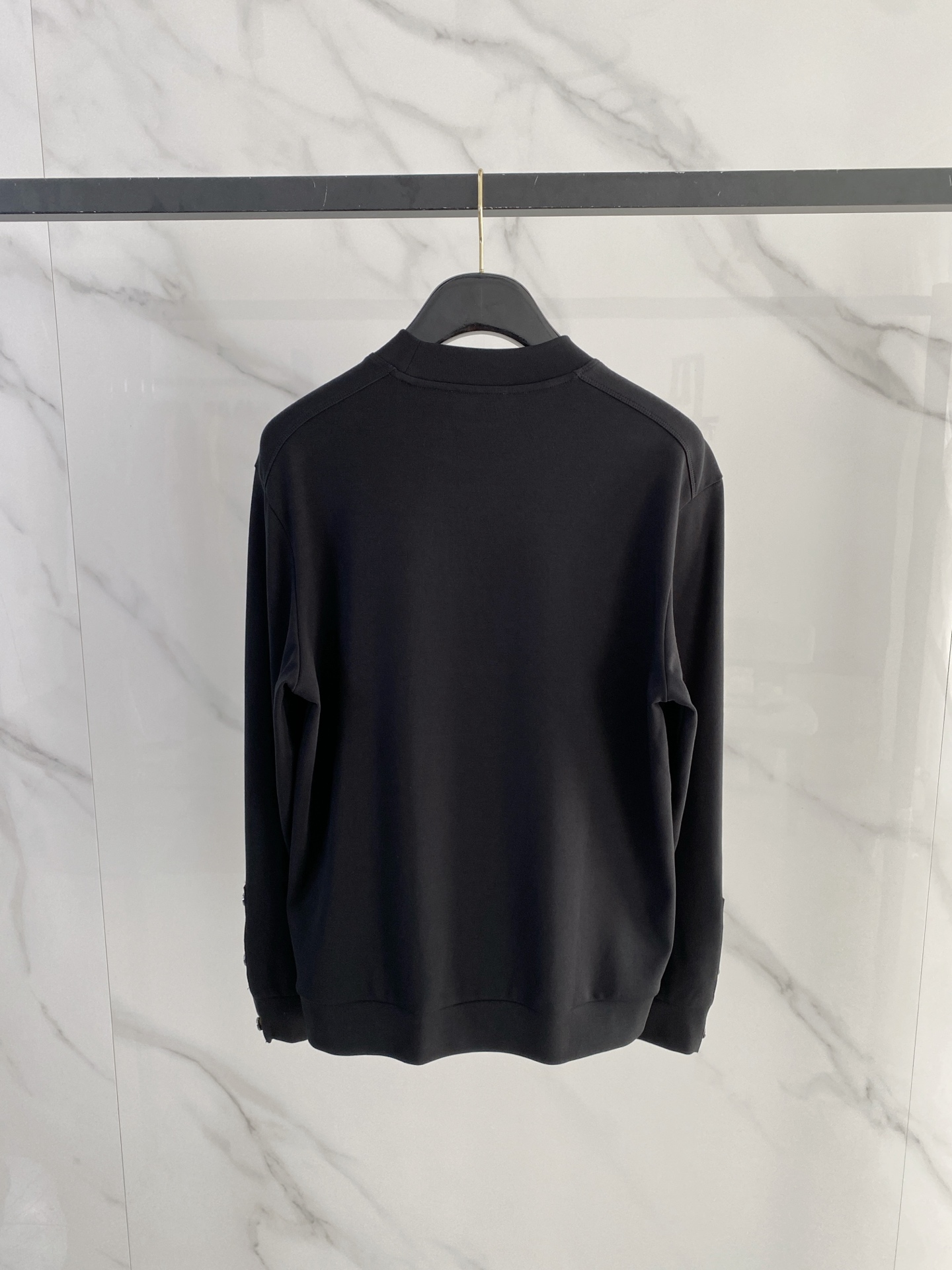 普拉达 精品打底衫 贸易公司订单 25SS 秋冬新款意式轻奢男士休闲长袖打底衫长袖 T恤 卫衣平整的抗皱