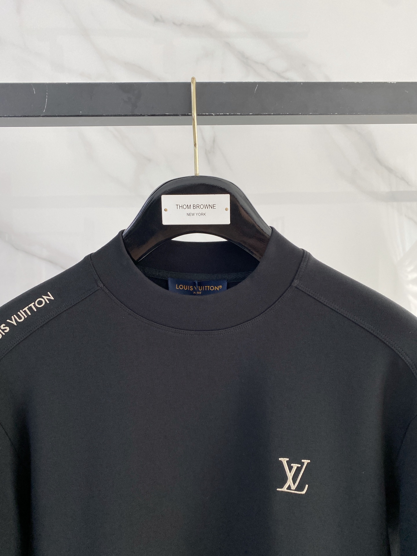 1v 路易威登 精品打底衫 贸易公司订单 25SS 秋冬新款意式轻奢男士休闲长袖打底衫长袖 T恤 卫衣平