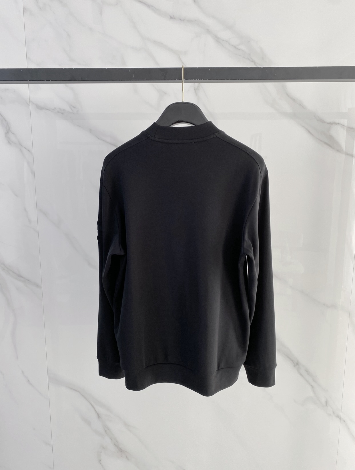 蒙口 精品打底衫 贸易公司订单 25SS 秋冬新款意式轻奢男士休闲长袖打底衫长袖 T恤 卫衣平整的抗皱性